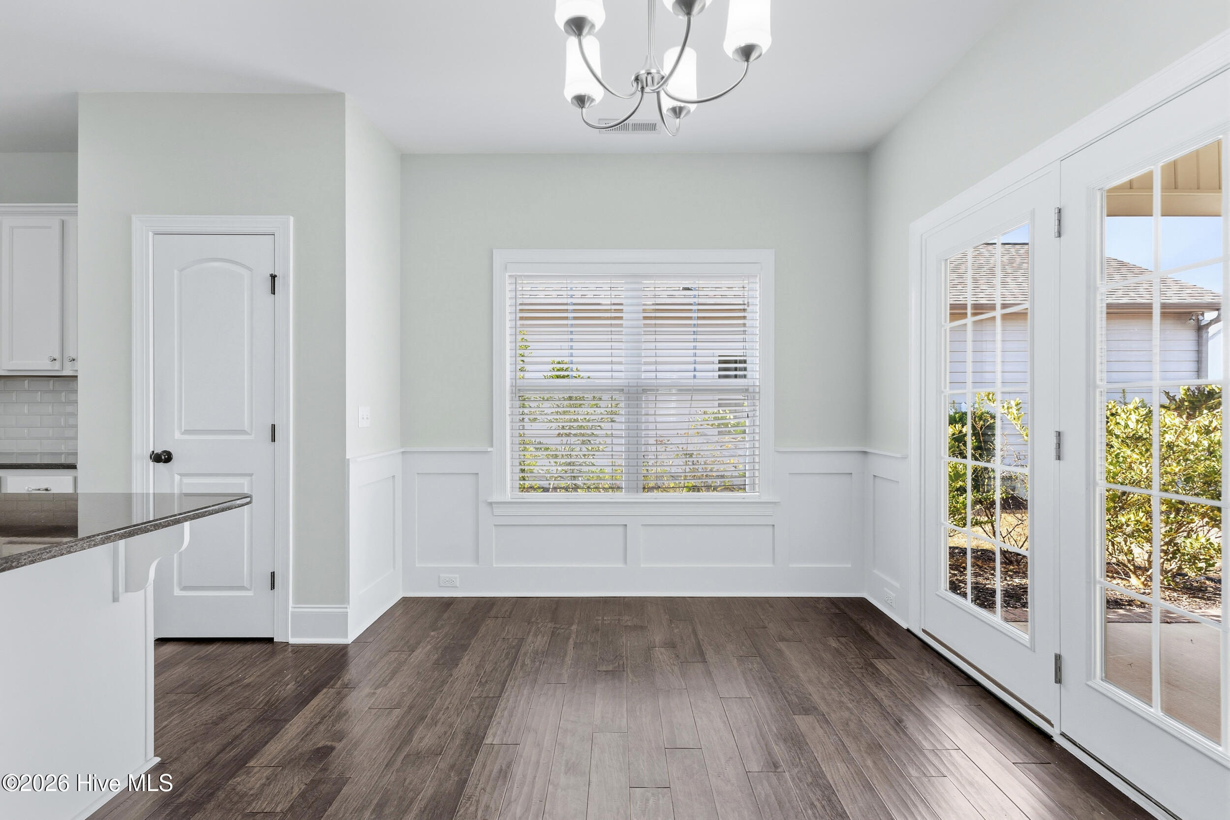 100559521 | Photo 10