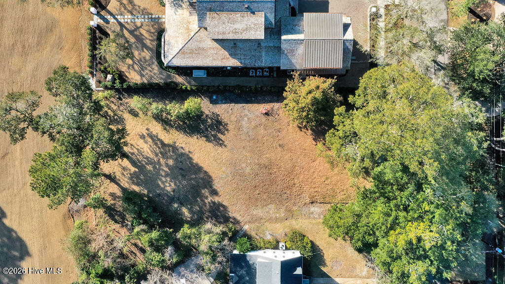 100549676 | Photo 11