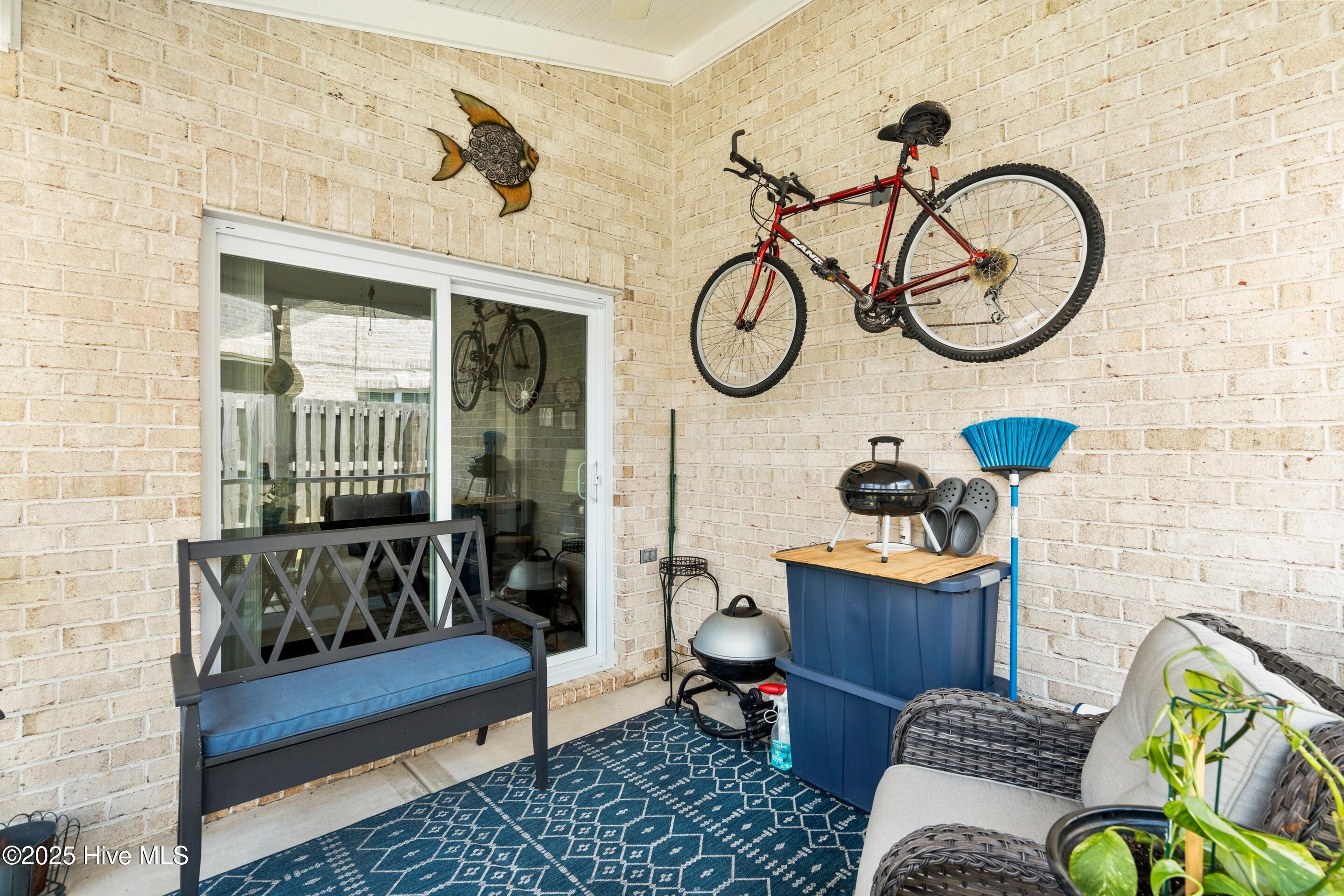 100512963 | Photo 41