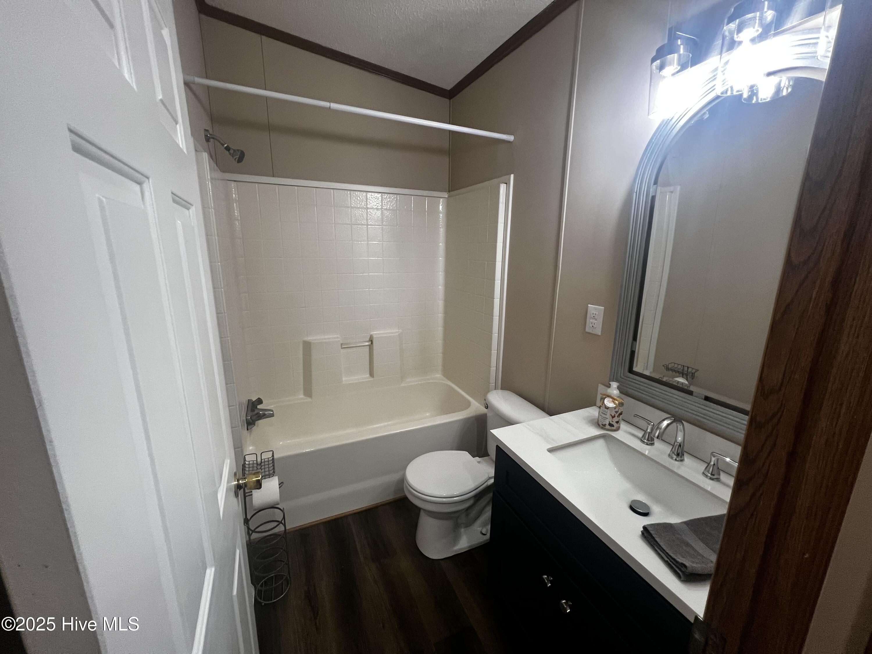 100546652 | Photo 28