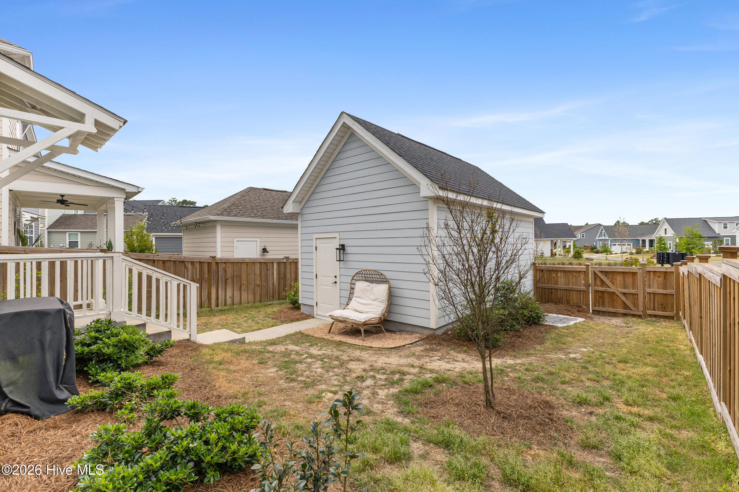 100567295 | Photo 21