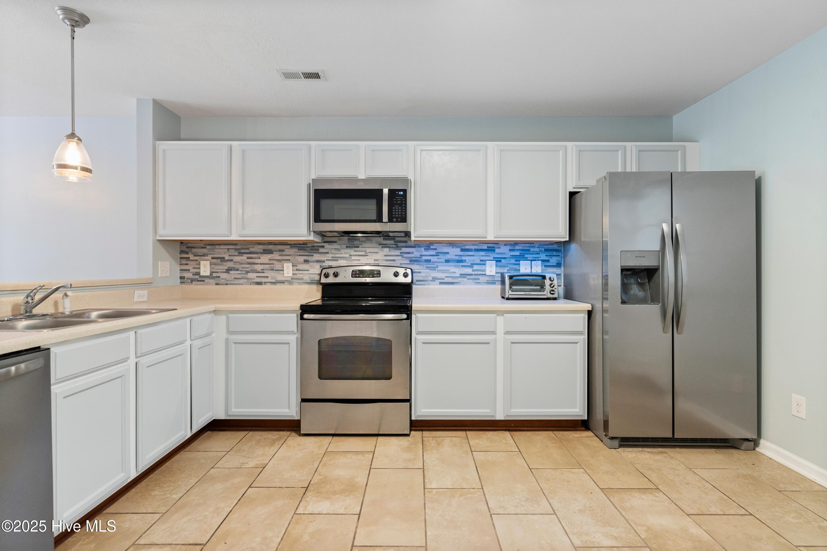 100536267 | Photo 17