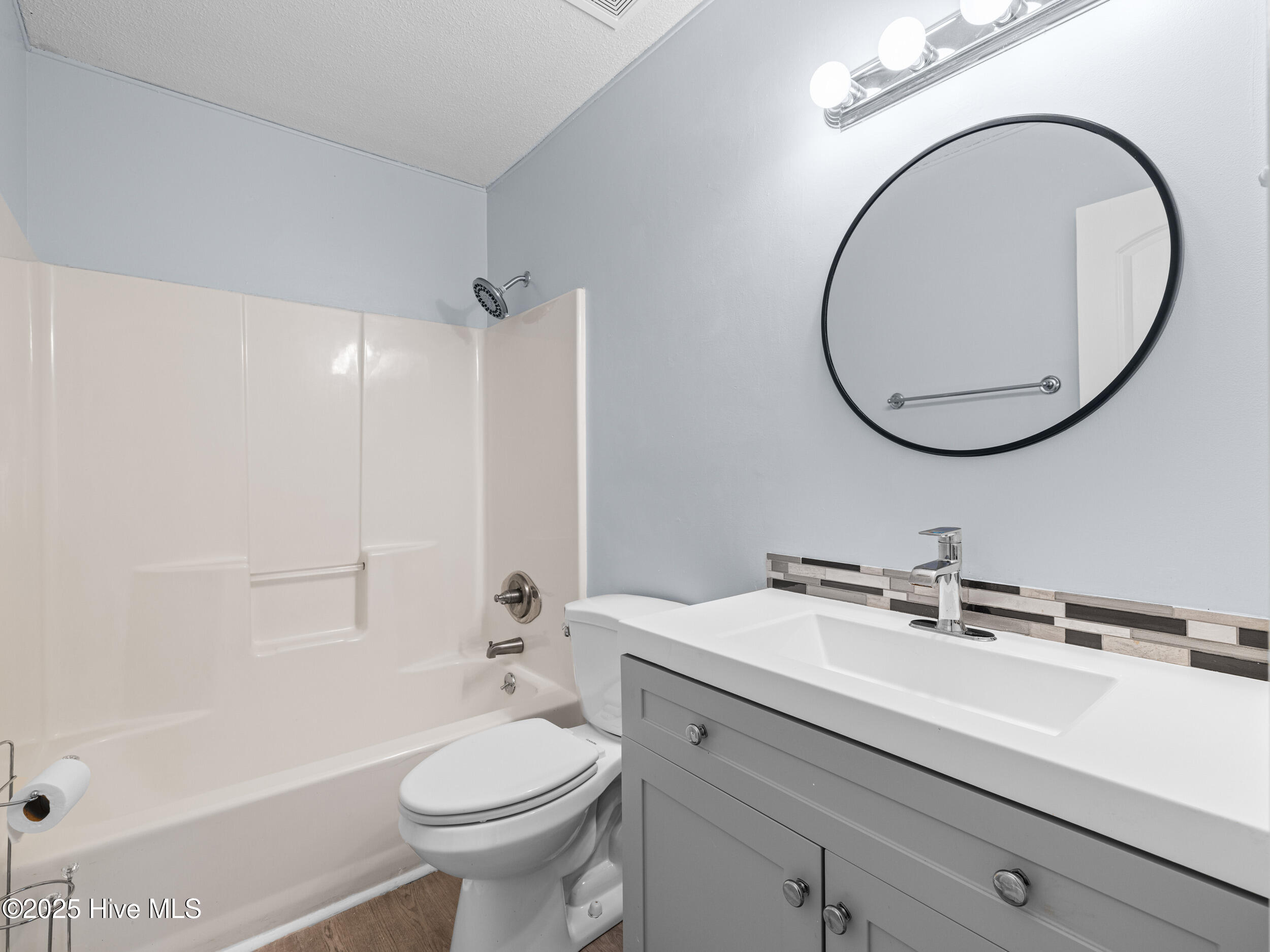 100543442 | Photo 23