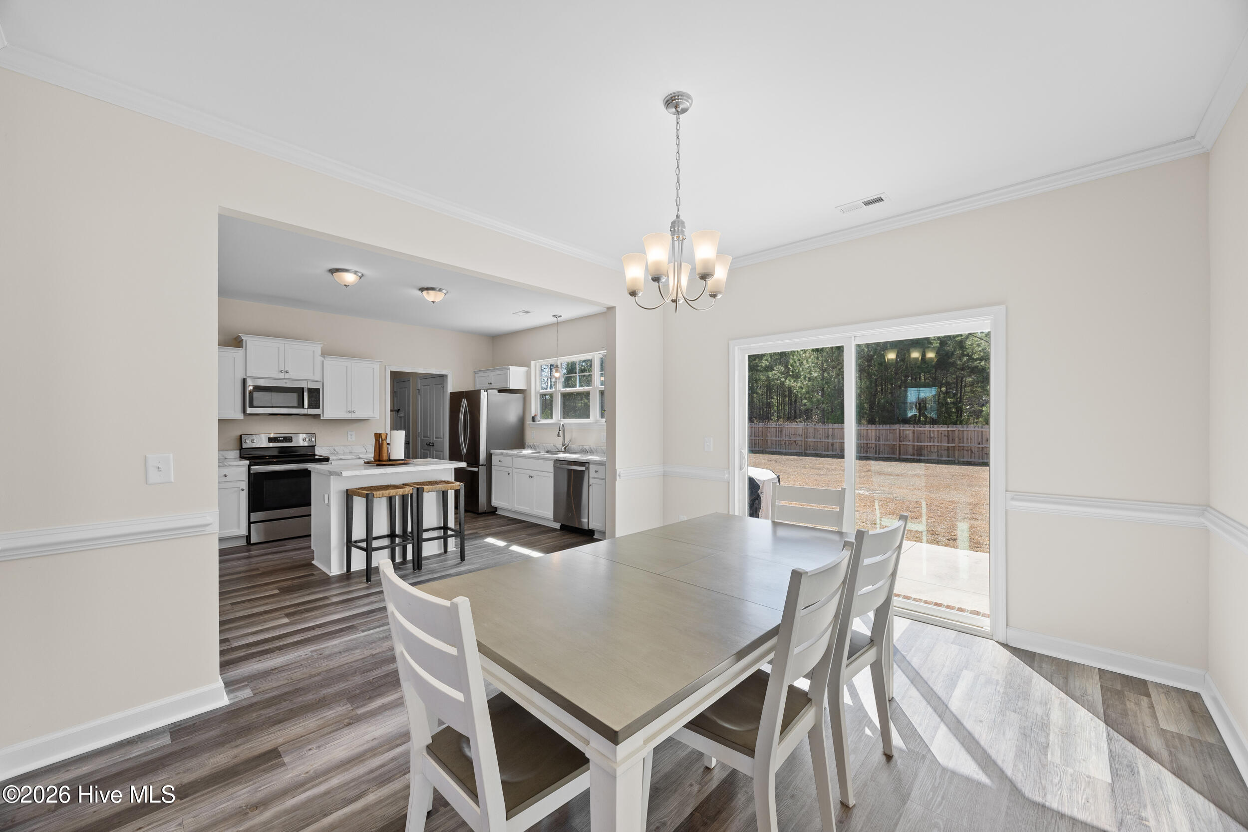 100558005 | Photo 20