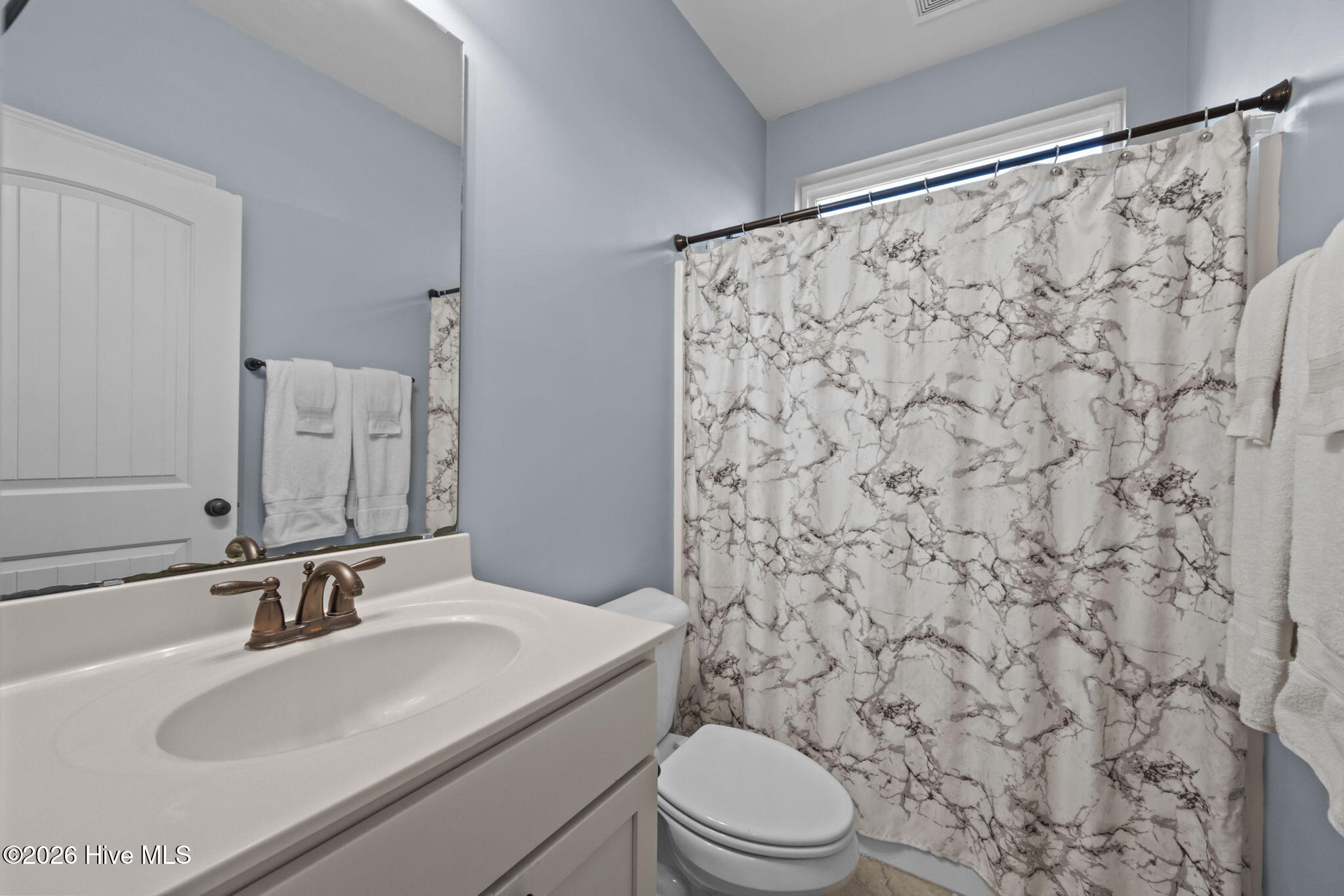 100557022 | Photo 26