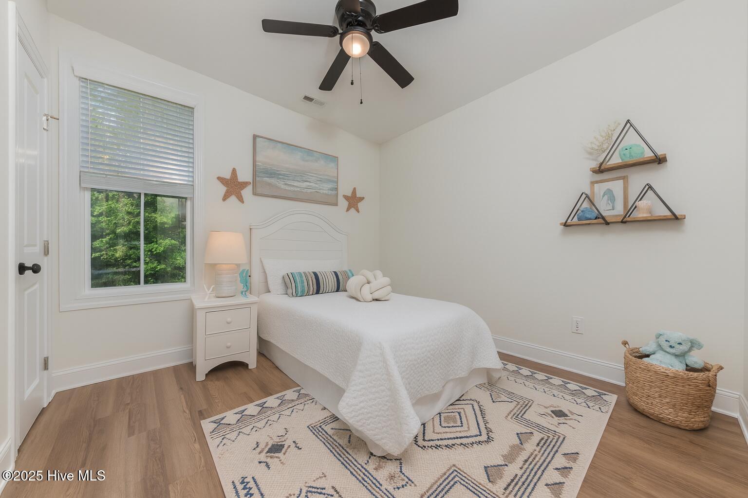 100539102 | Photo 21