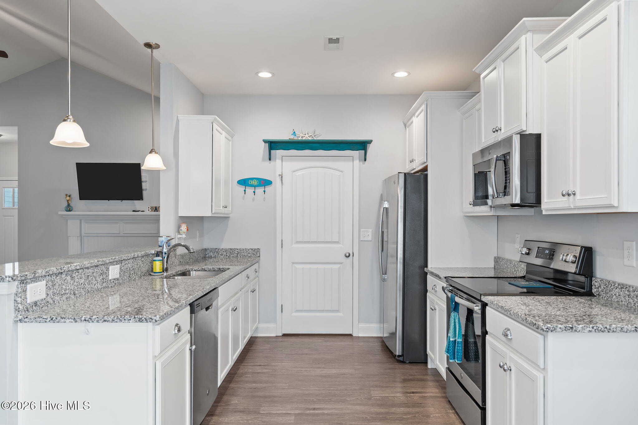 100563124 | Photo 10