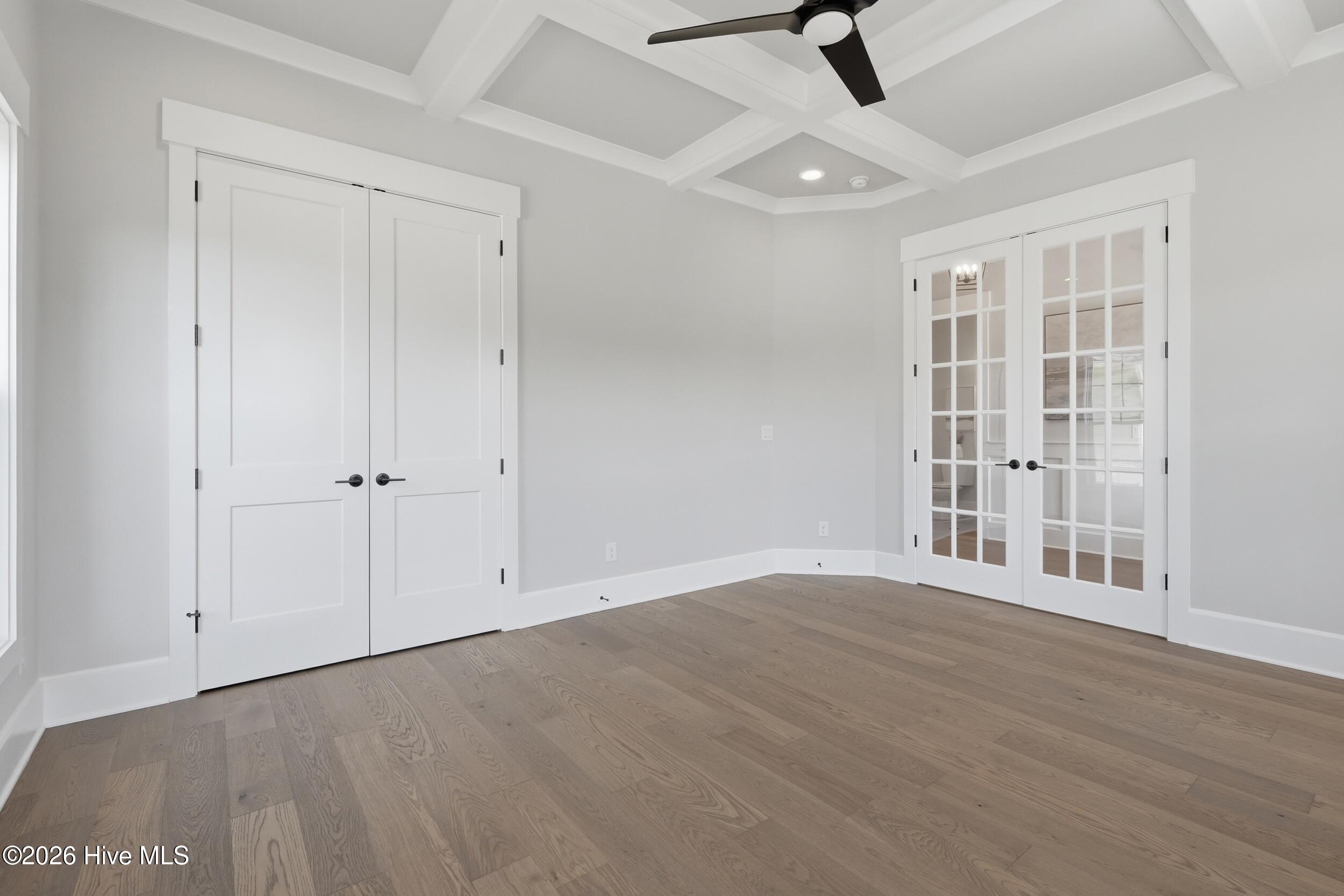 100567785 | Photo 15