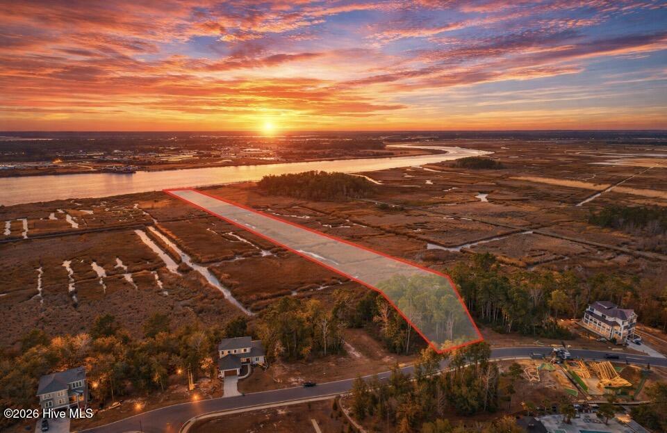 100564595 | Photo 46