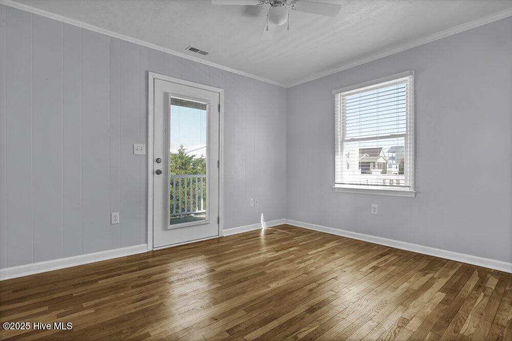 100533445 | Photo 39