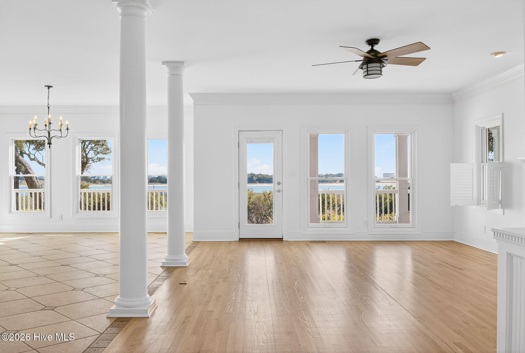 100555125 | Photo 10