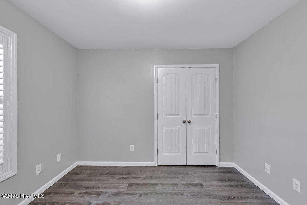 100540193 | Photo 15