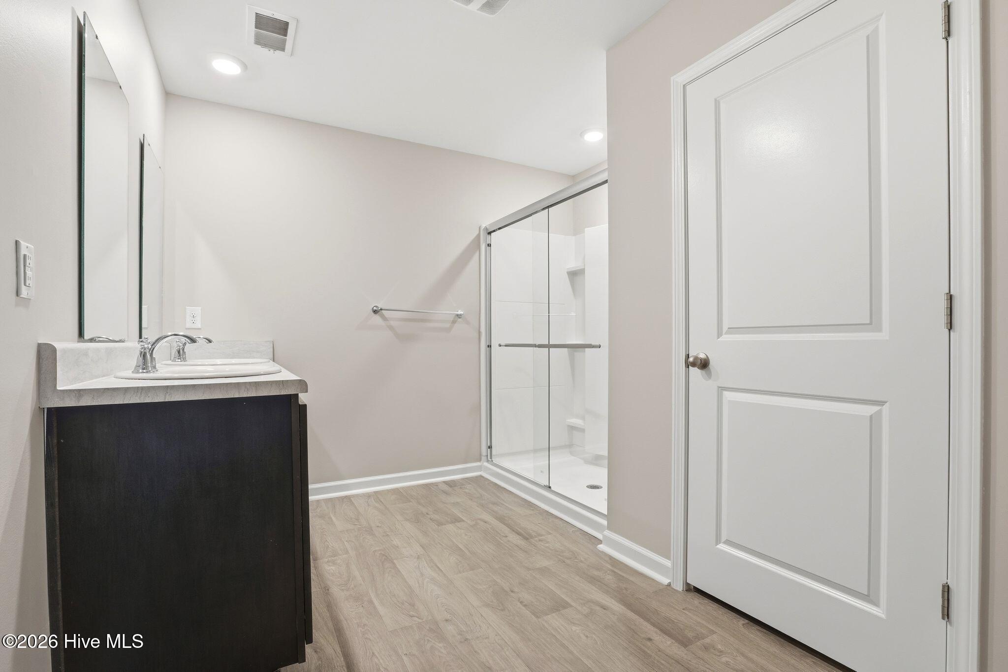 100558624 | Photo 33