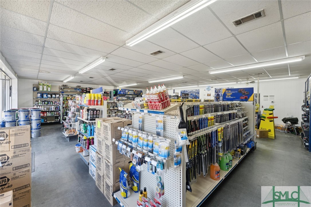 1564 Dean Forest Road, Savannah, GA, 31408