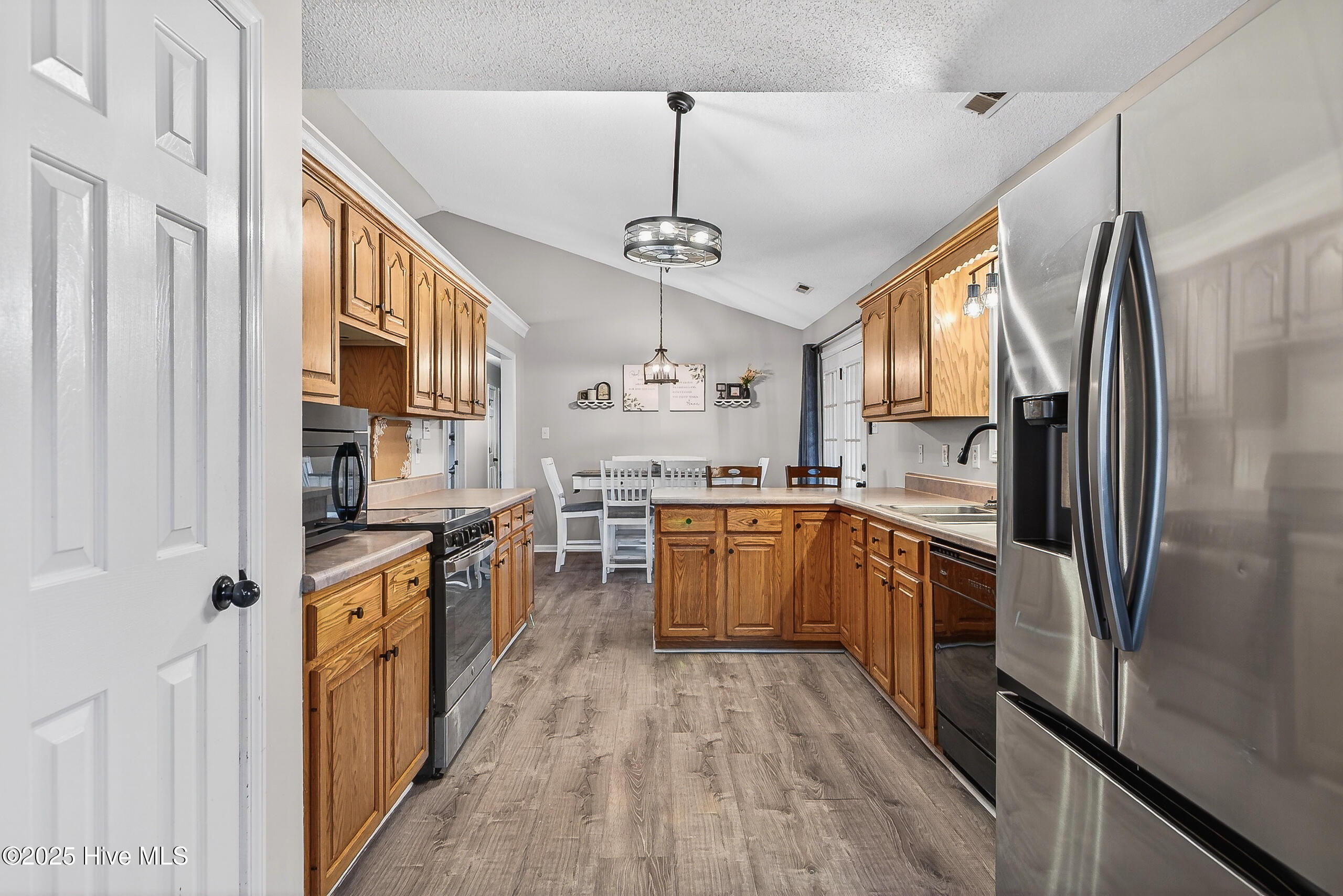 100543509 | Photo 12