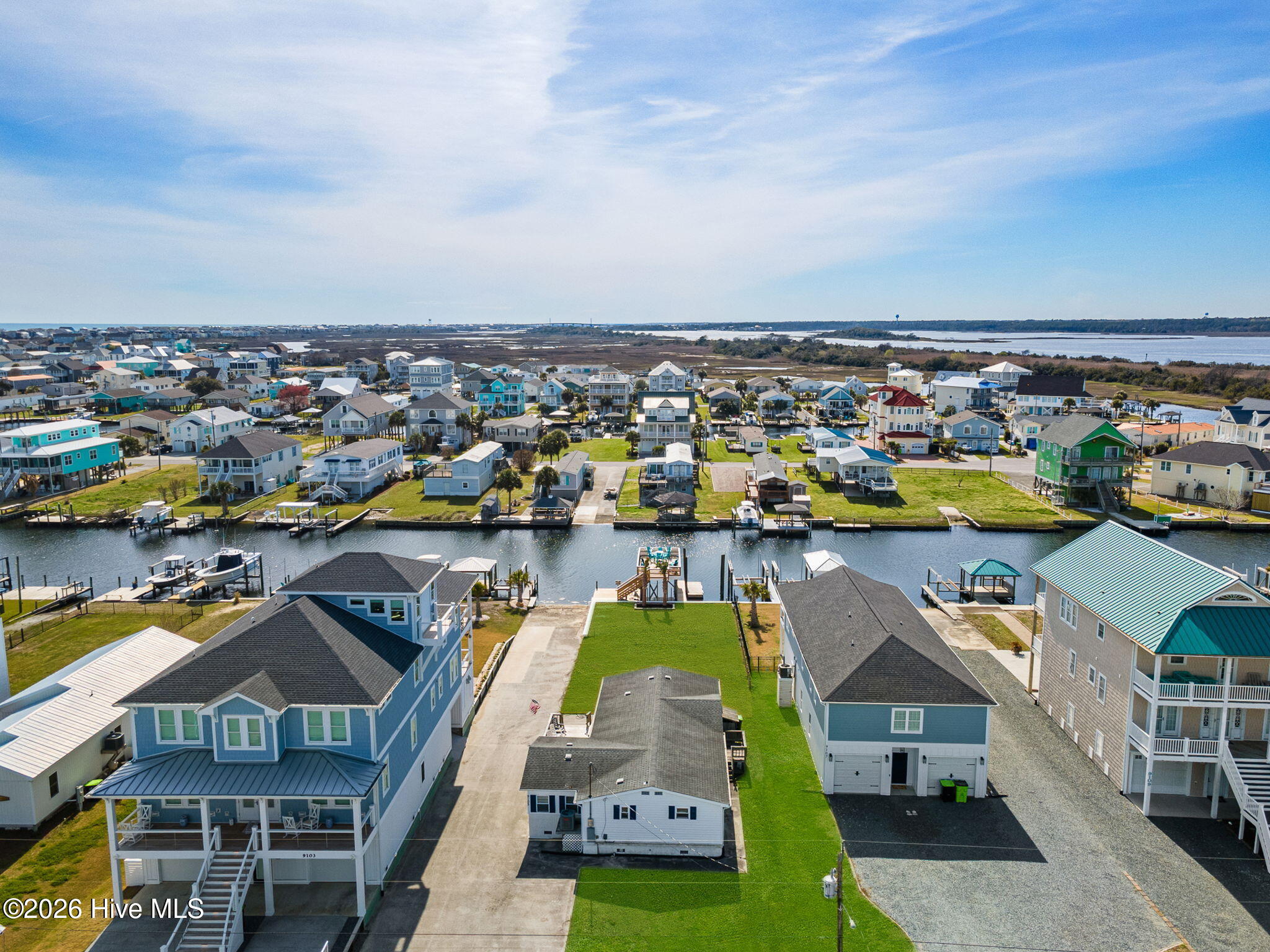 100561406 | Photo 11