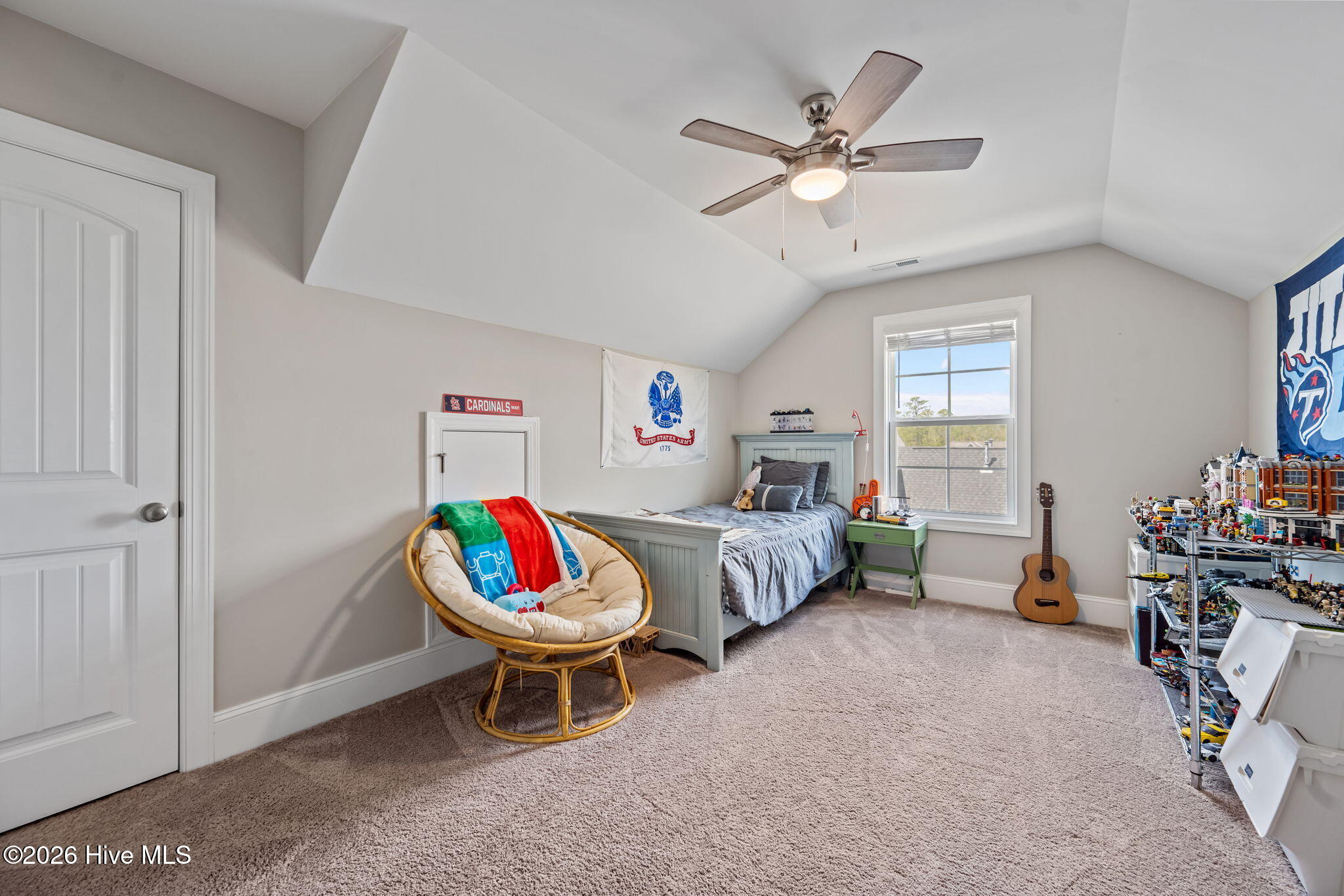 100564361 | Photo 46