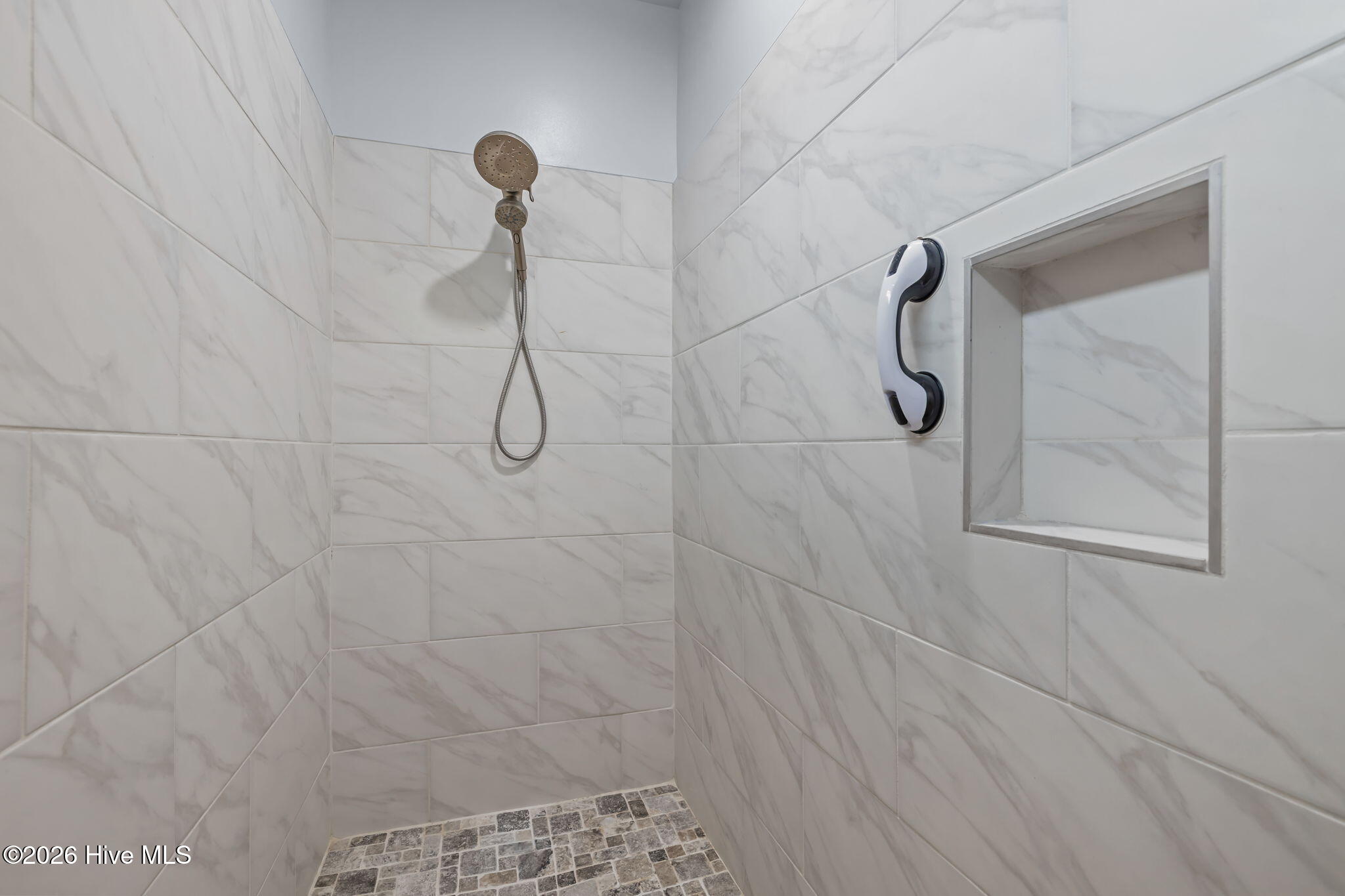 100549021 | Photo 32