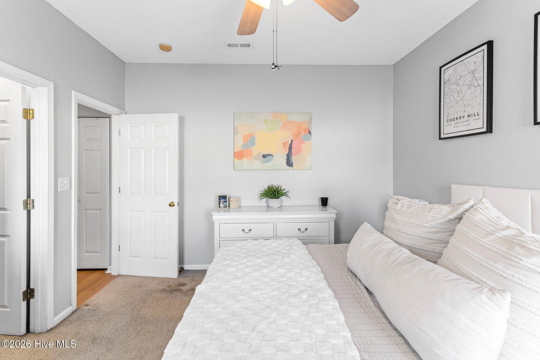 100548384 | Photo 18