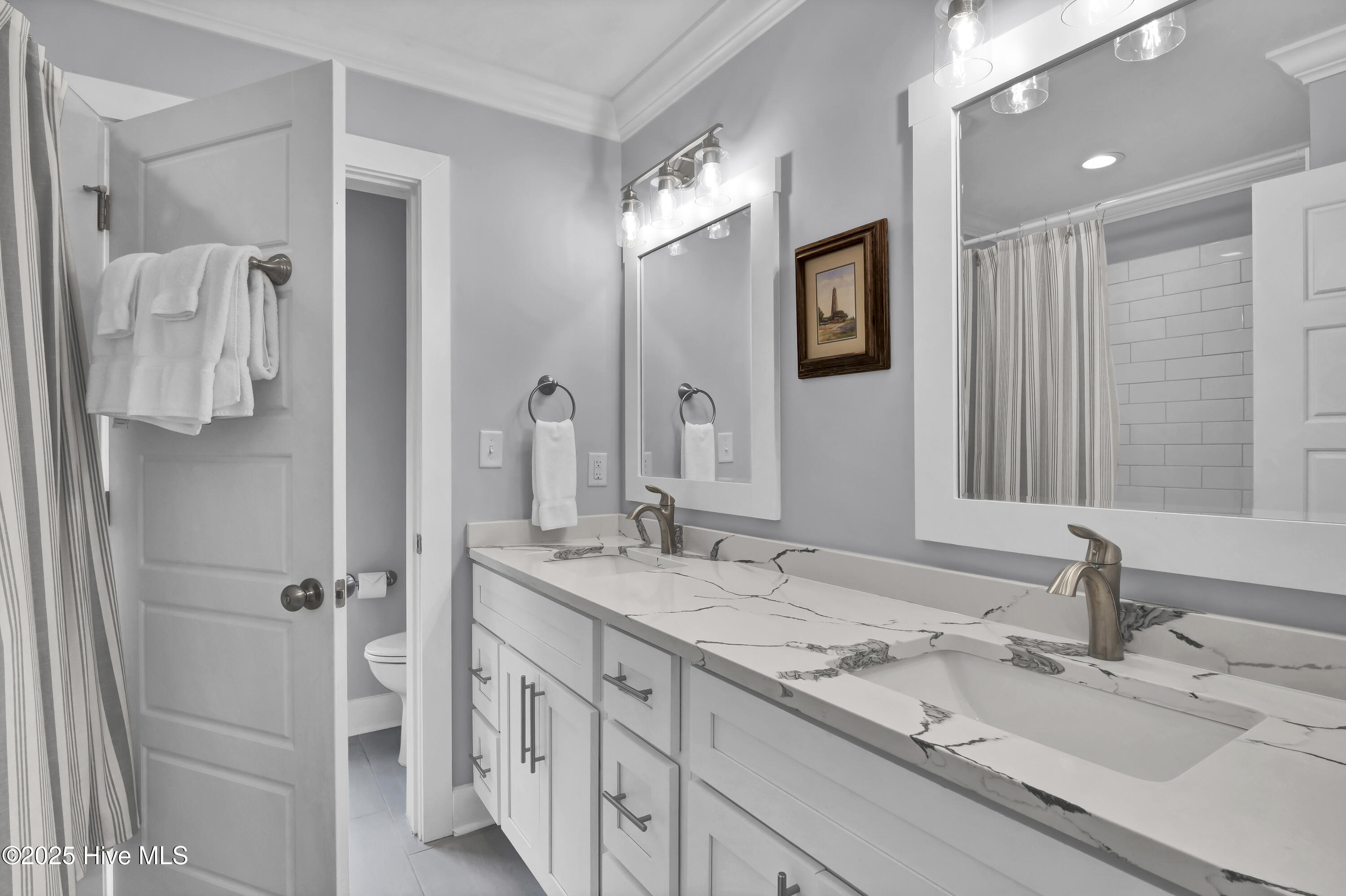 100542067 | Photo 31