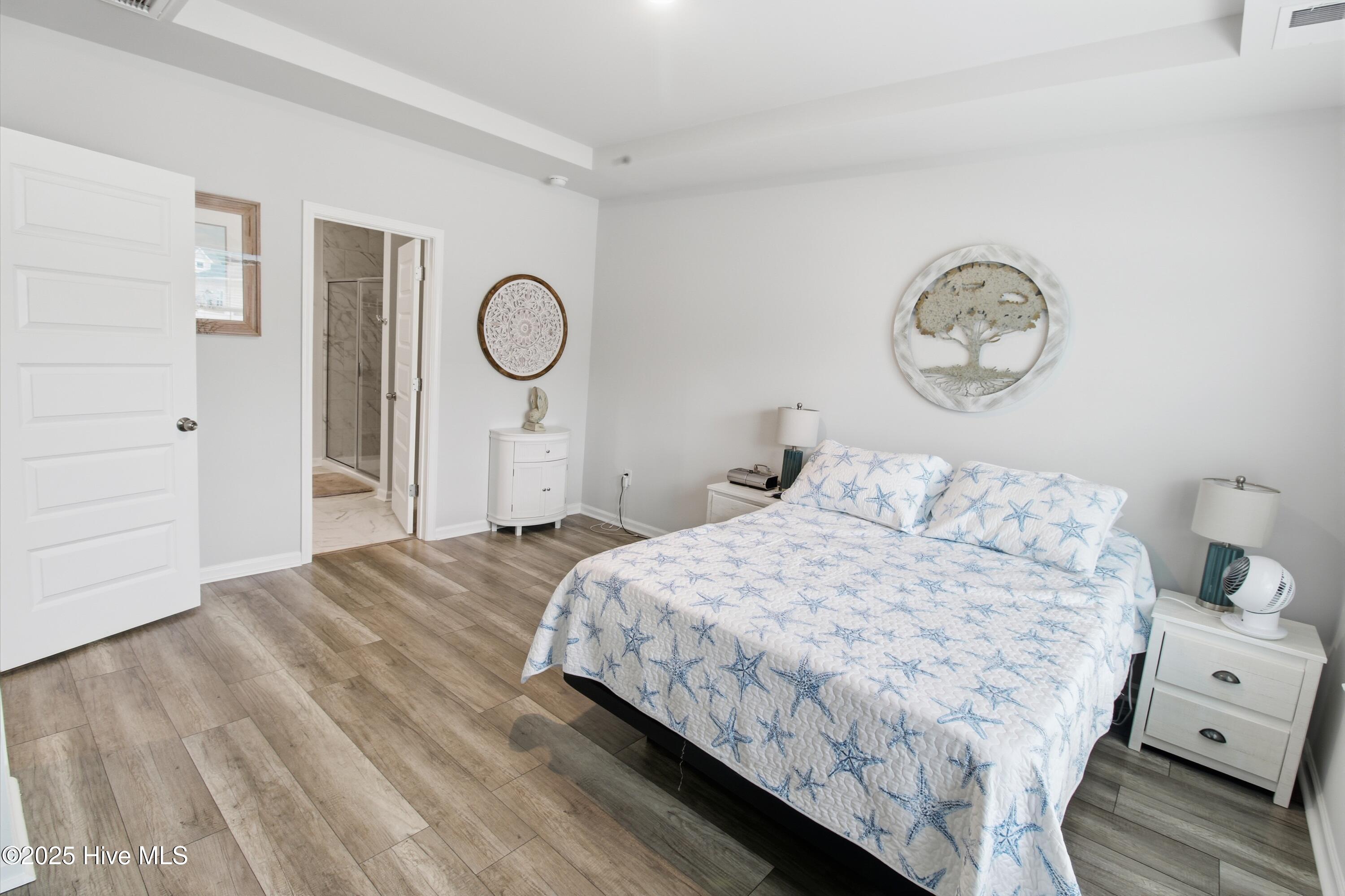 100538754 | Photo 15