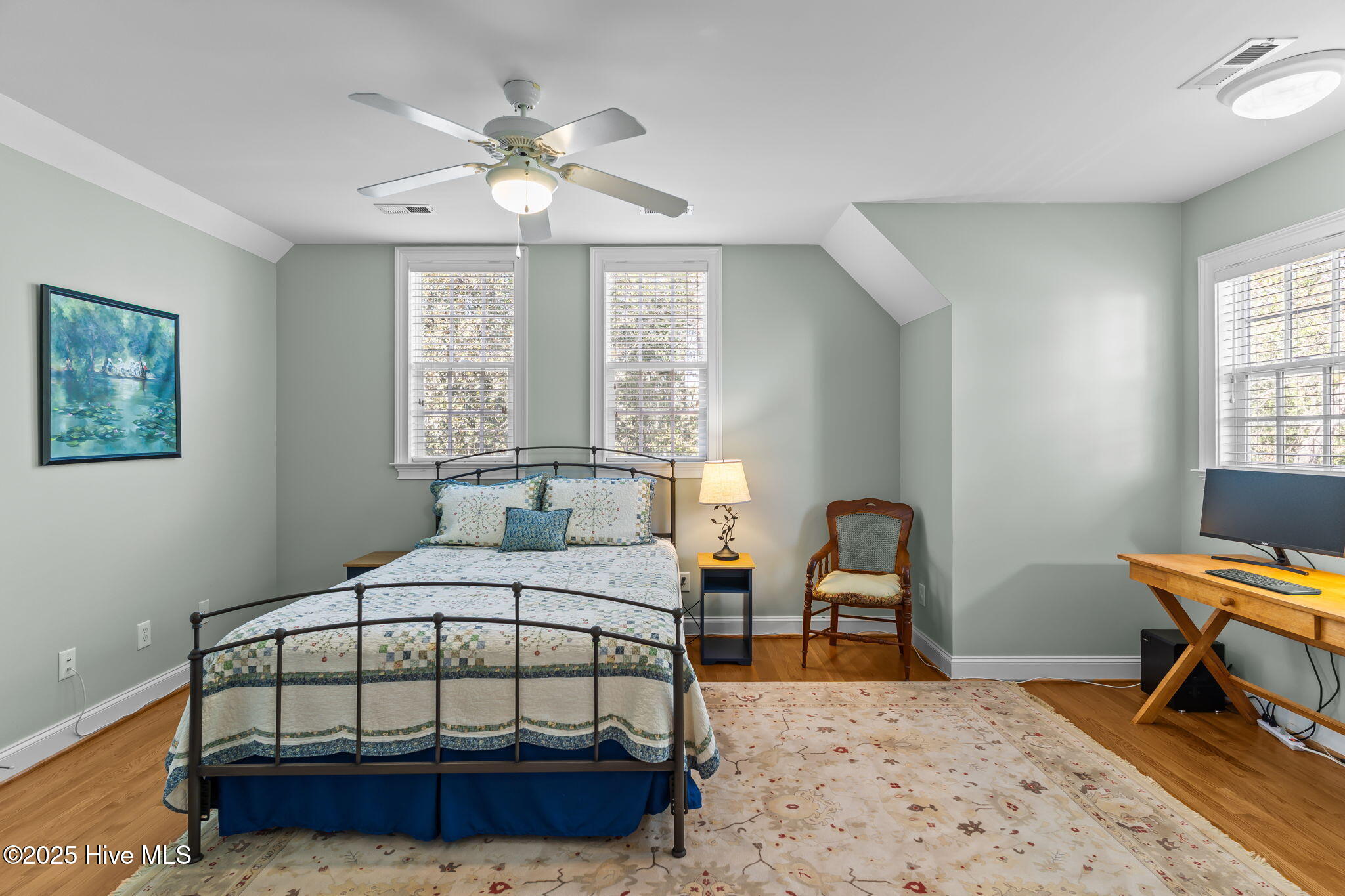 100538166 | Photo 37