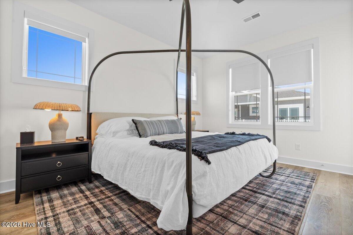 100552016 | Photo 24