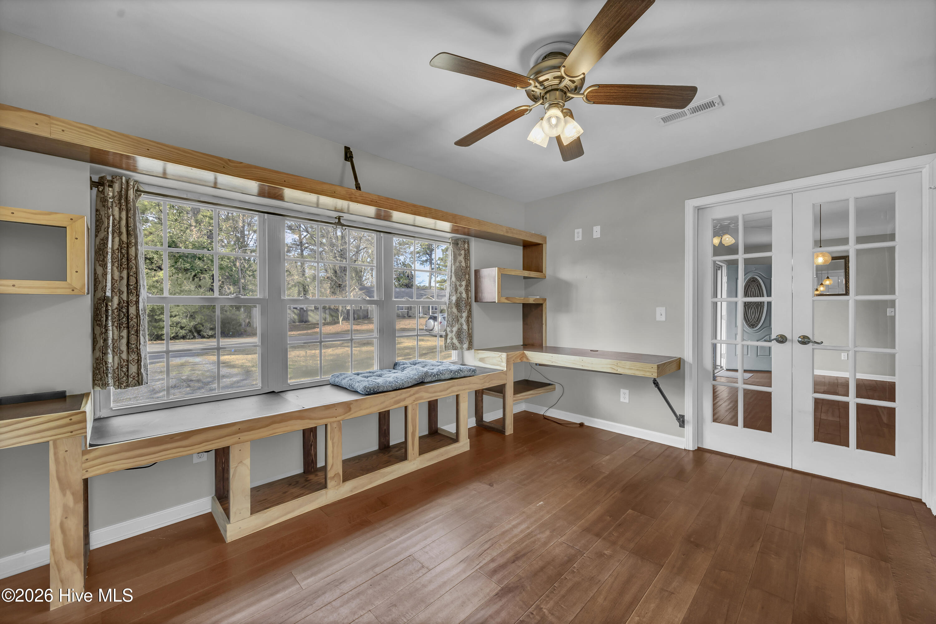 100549166 | Photo 20