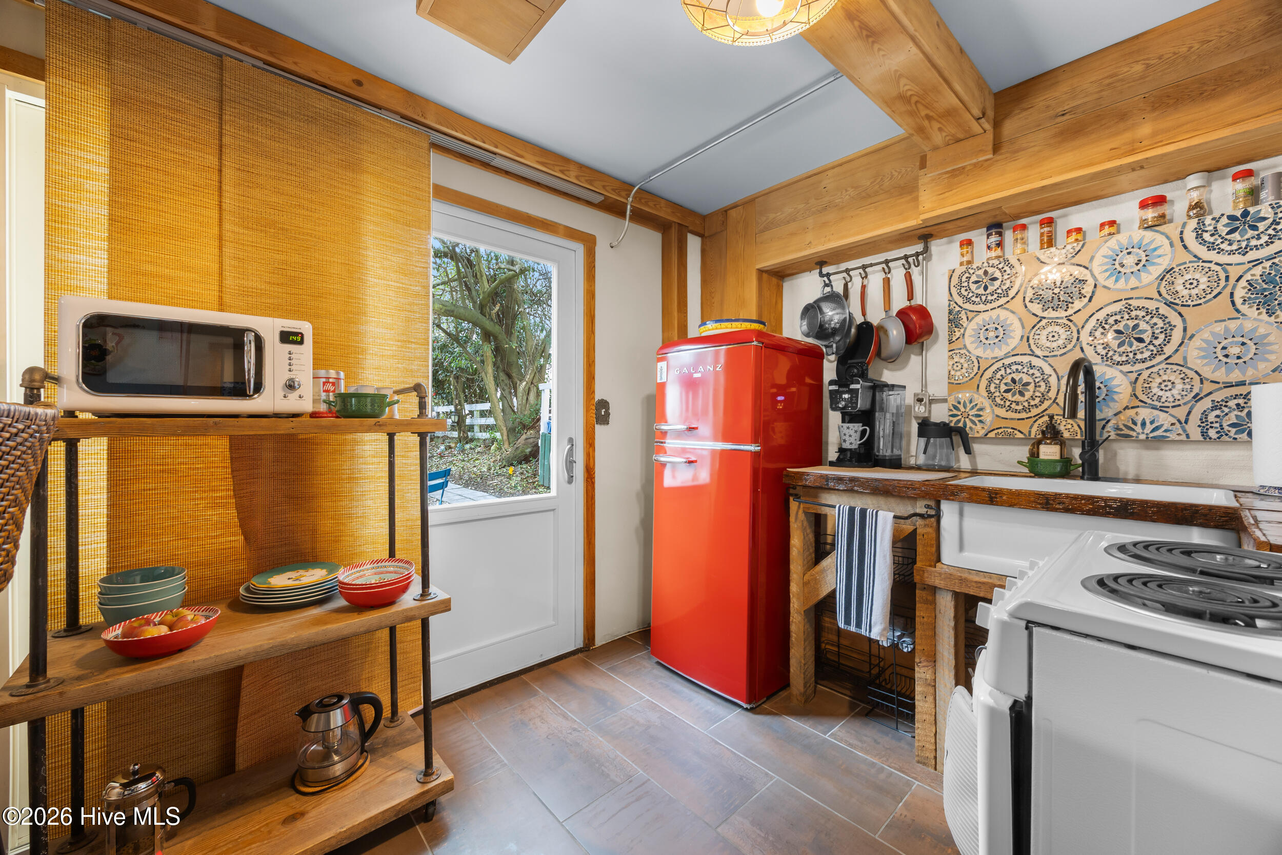 100559586 | Photo 41