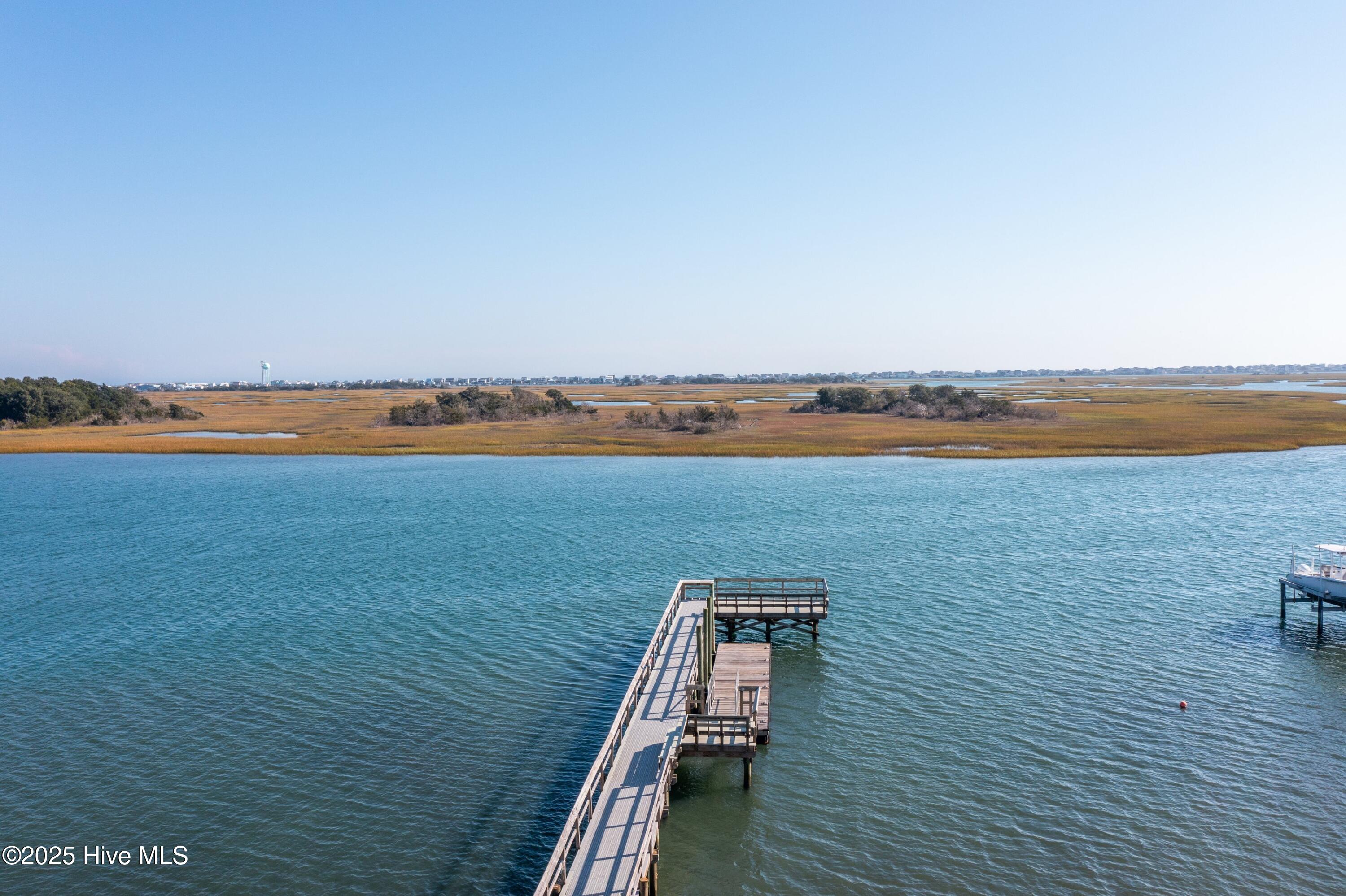 100540985 | Photo 53