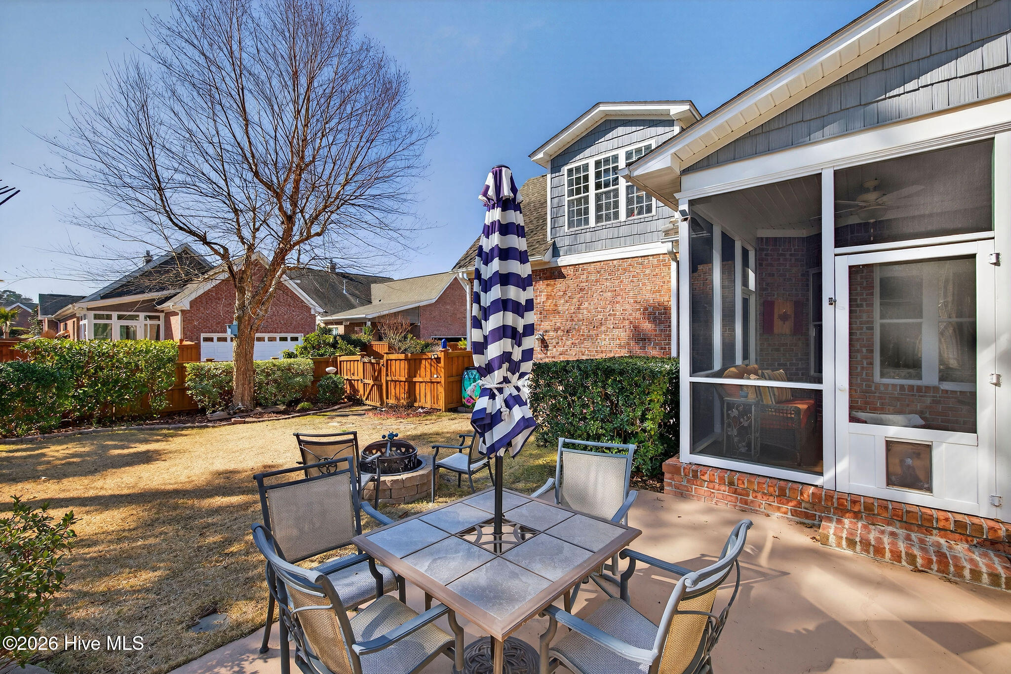 100554717 | Photo 49