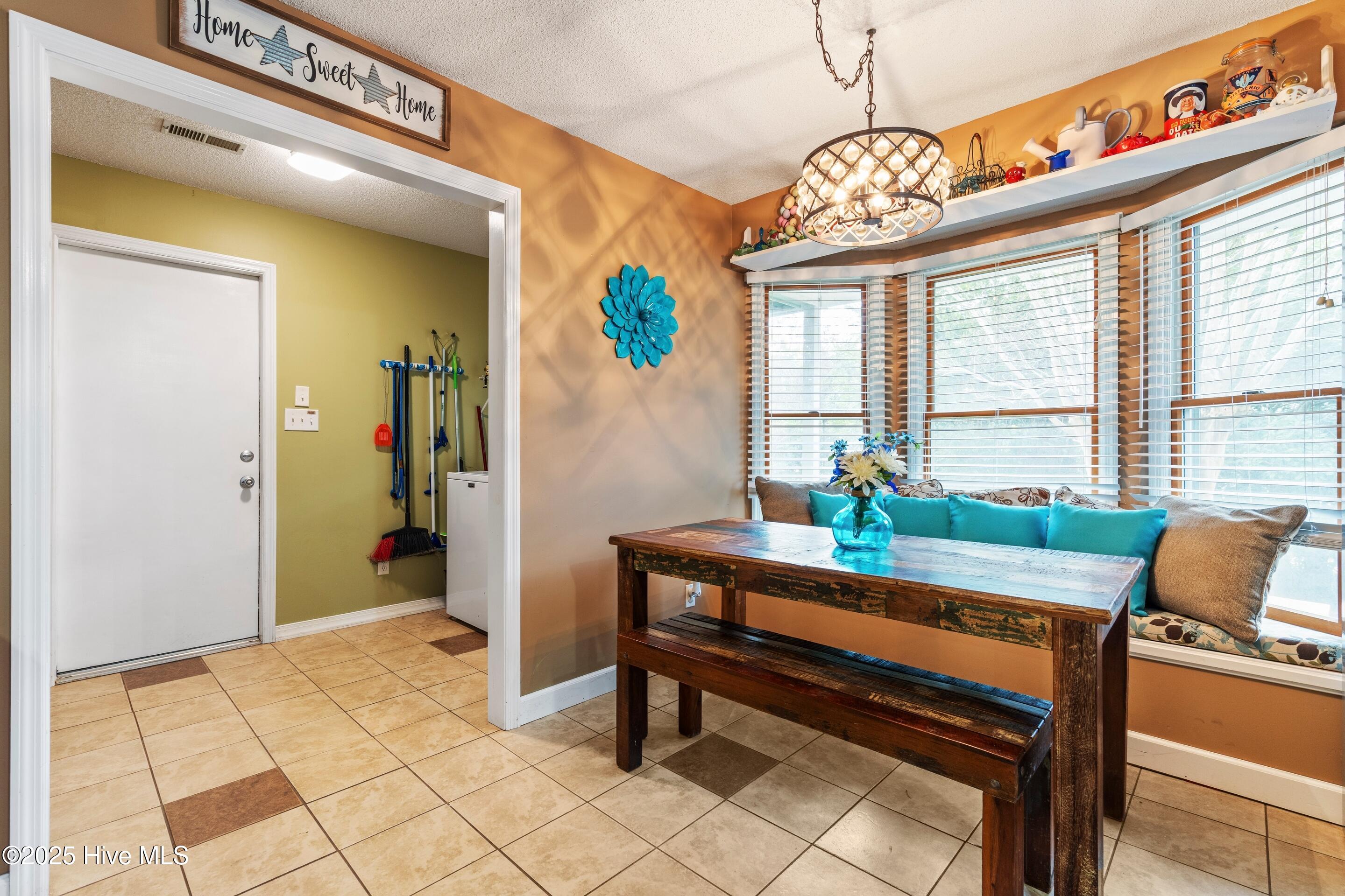 100543561 | Photo 22