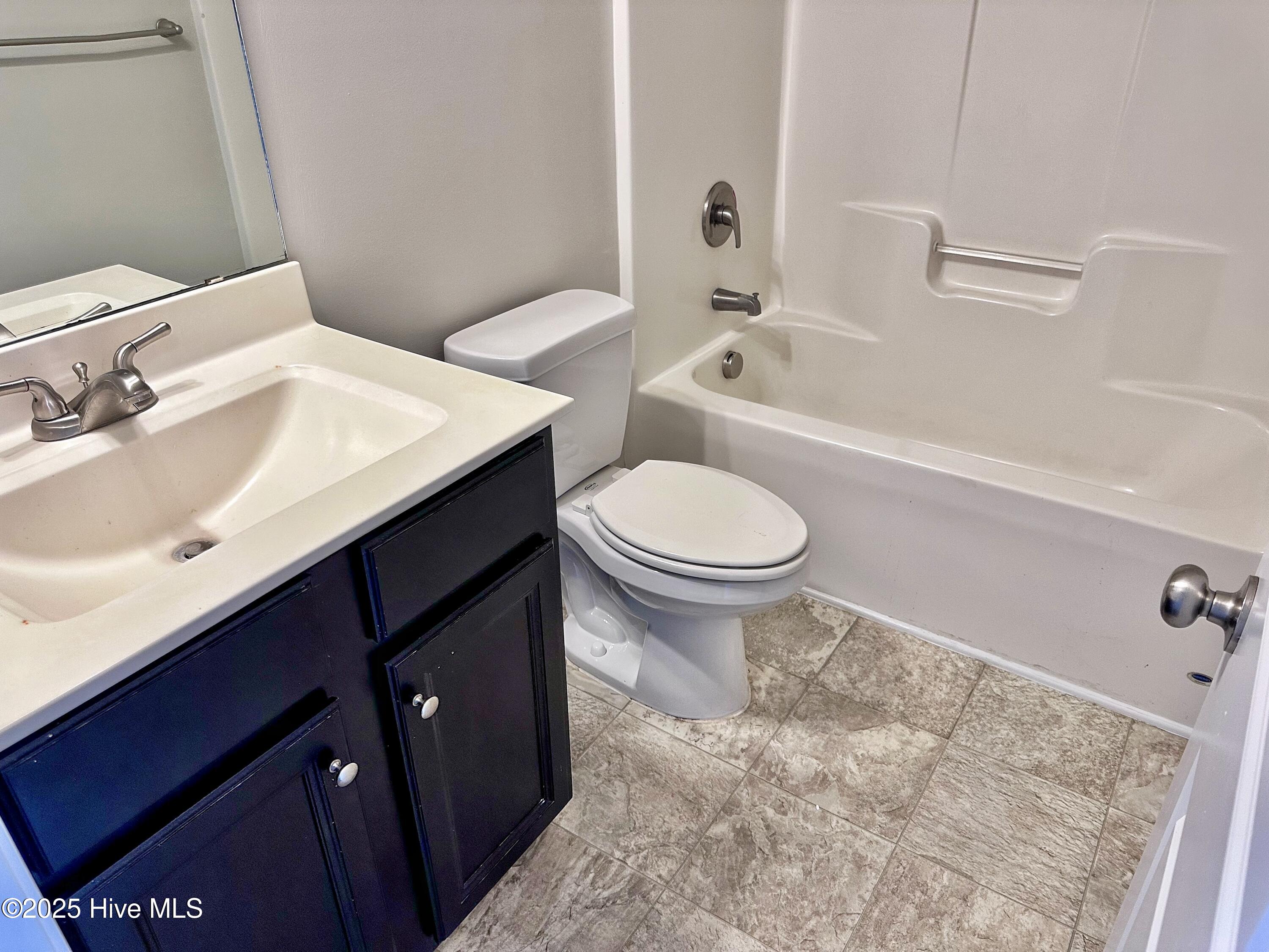 100542600 | Photo 30