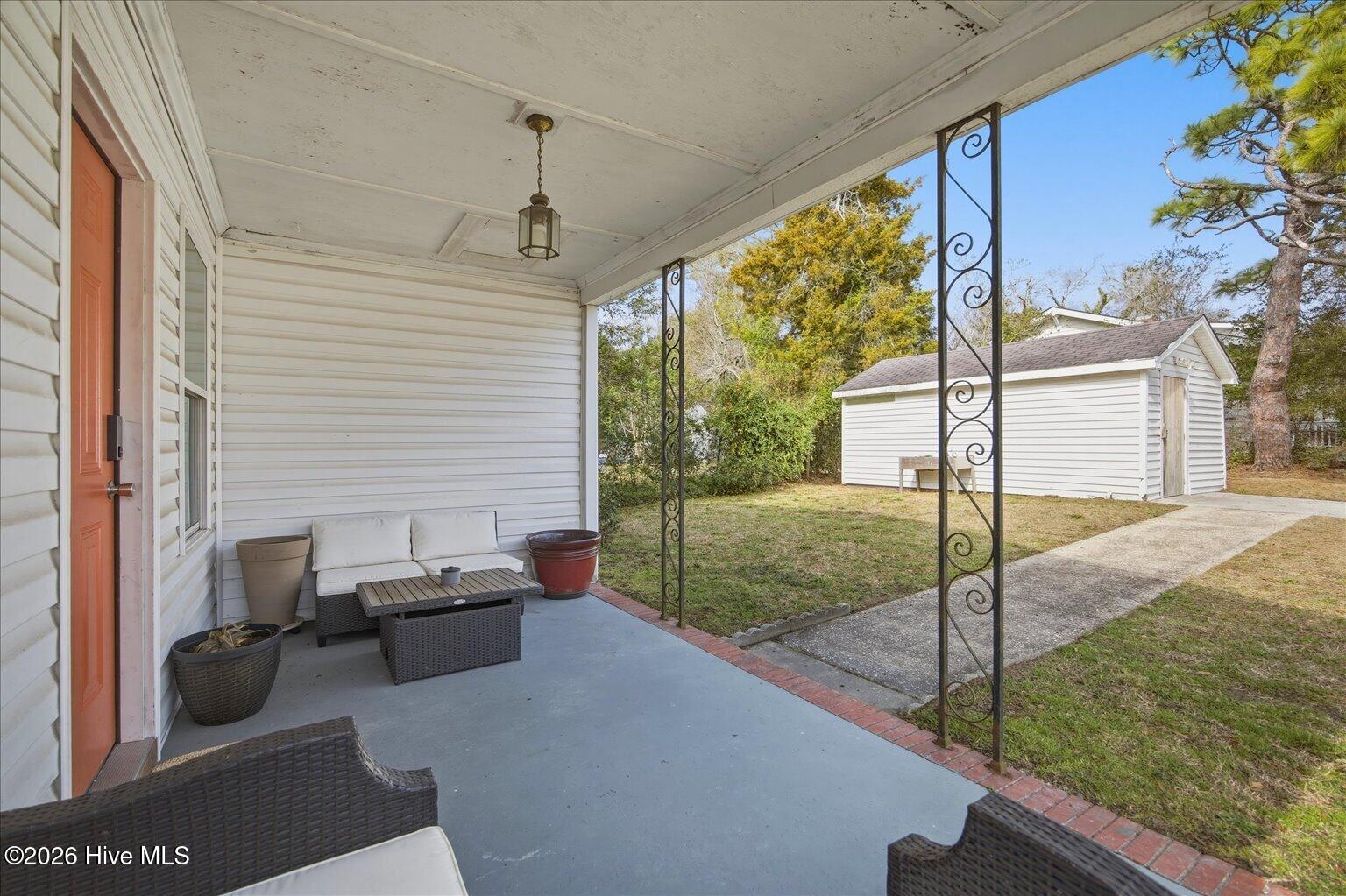 100557865 | Photo 35