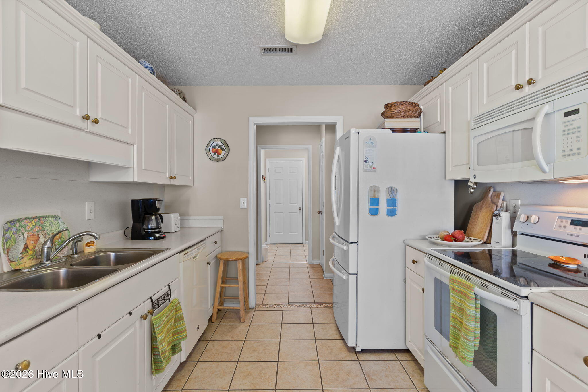 100550079 | Photo 16