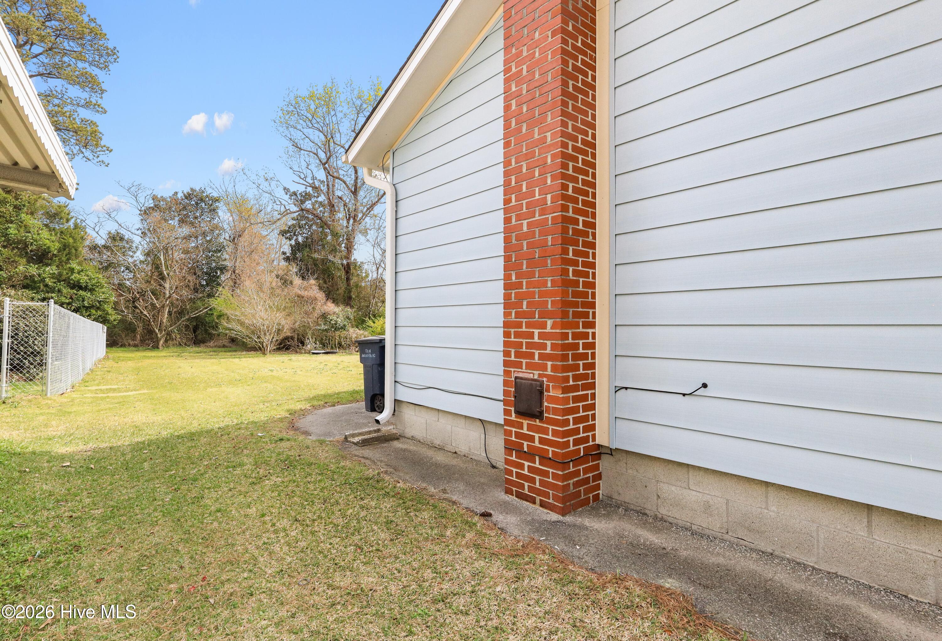 100562432 | Photo 33