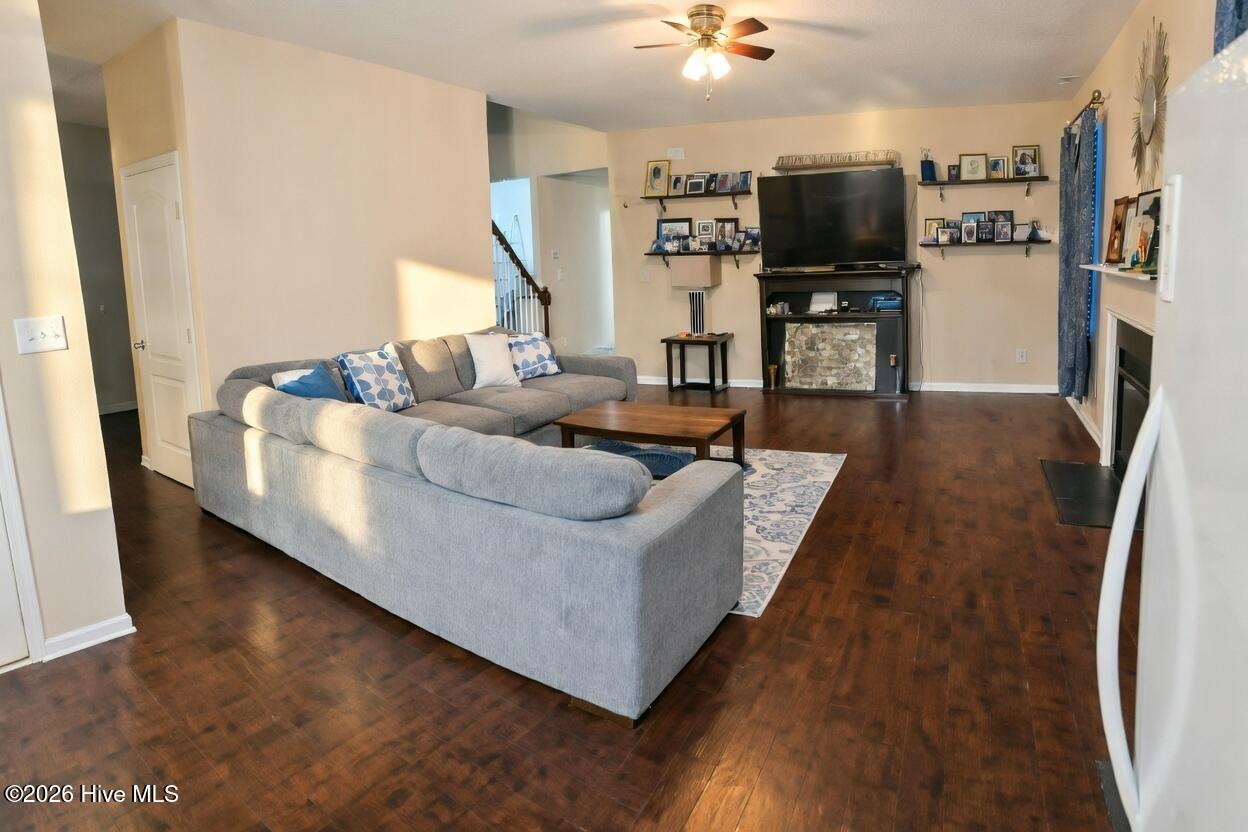 100562336 | Photo 24