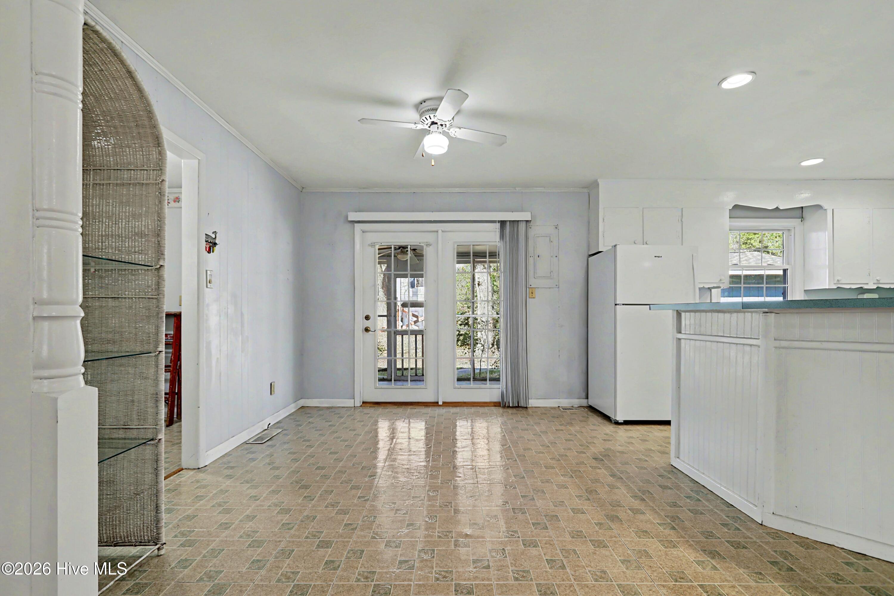 100561205 | Photo 19