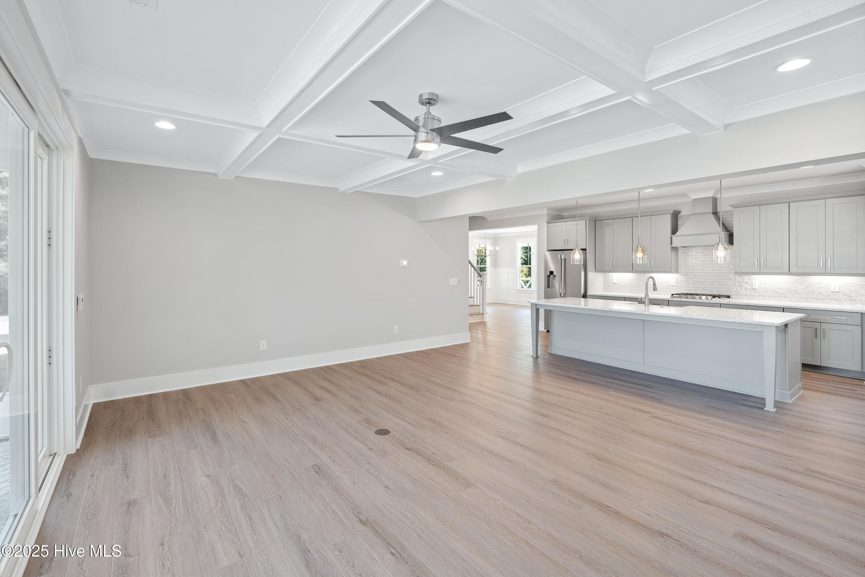 100521793 | Photo 10