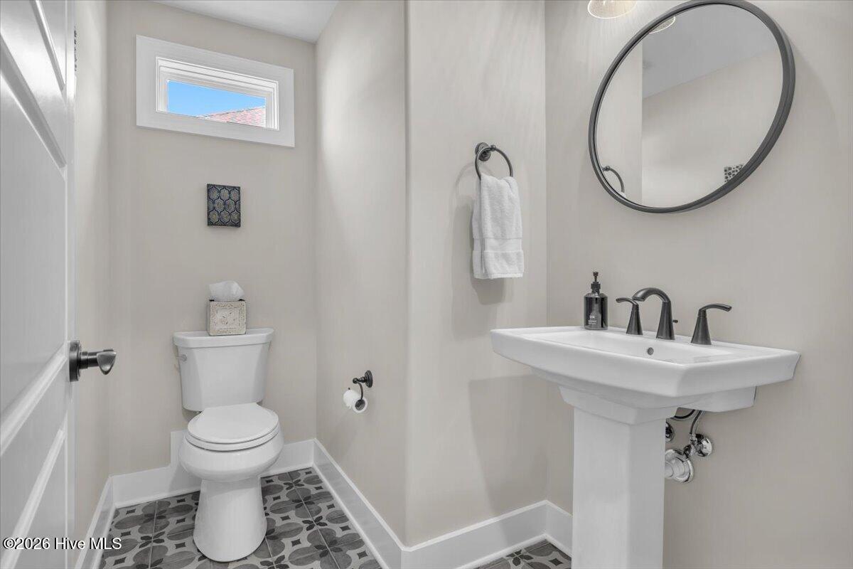 100552703 | Photo 22