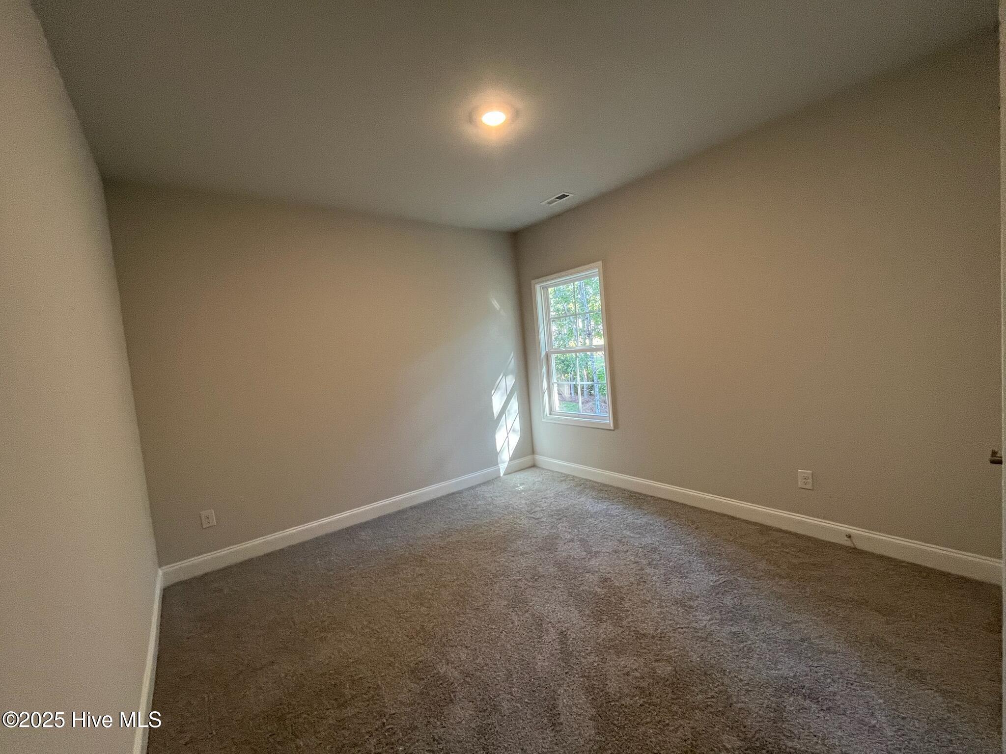 100467983 | Photo 22