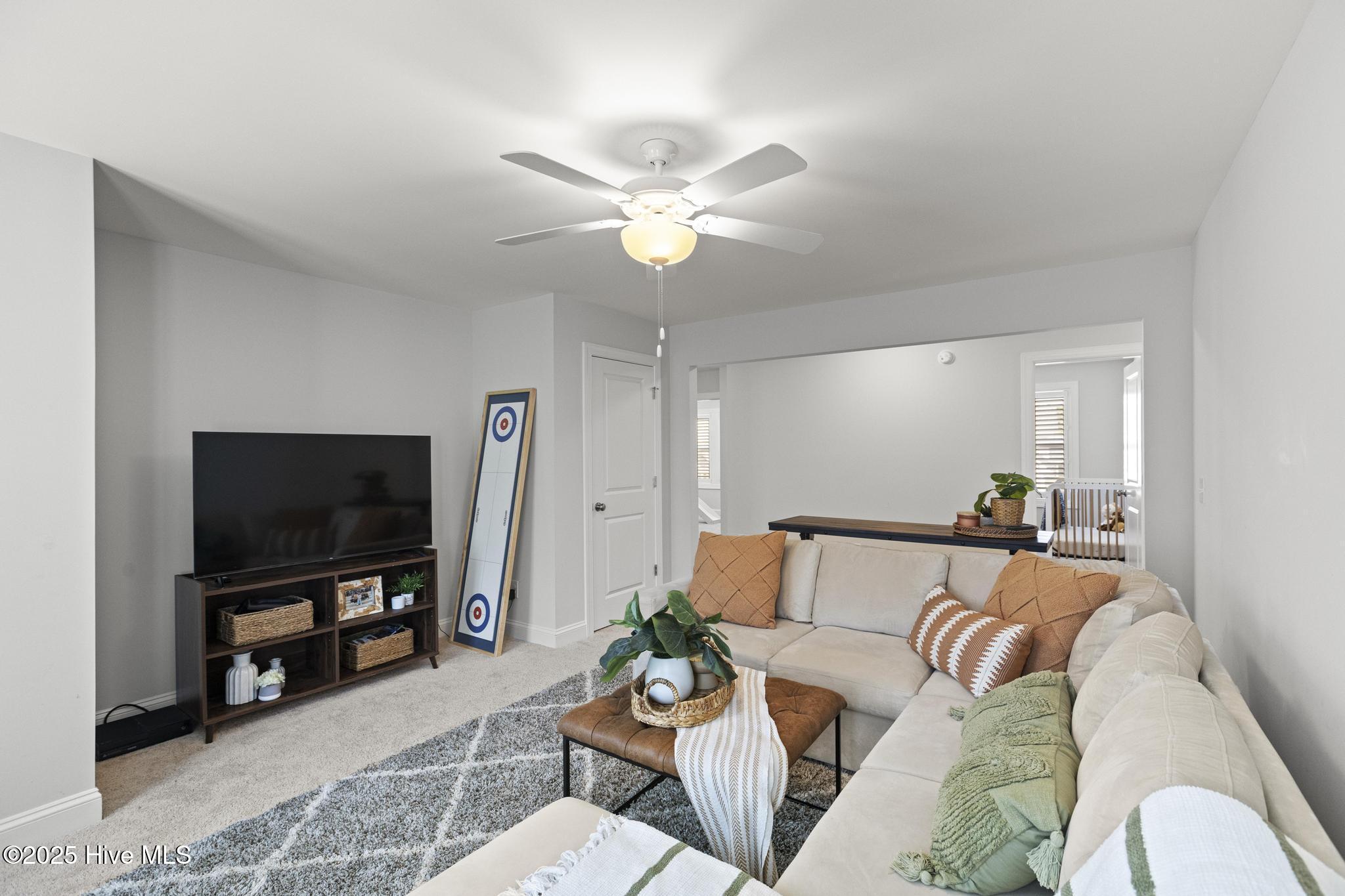 100516290 | Photo 35