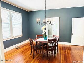 Dining Staged Small