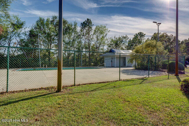 100535048 | Photo 26