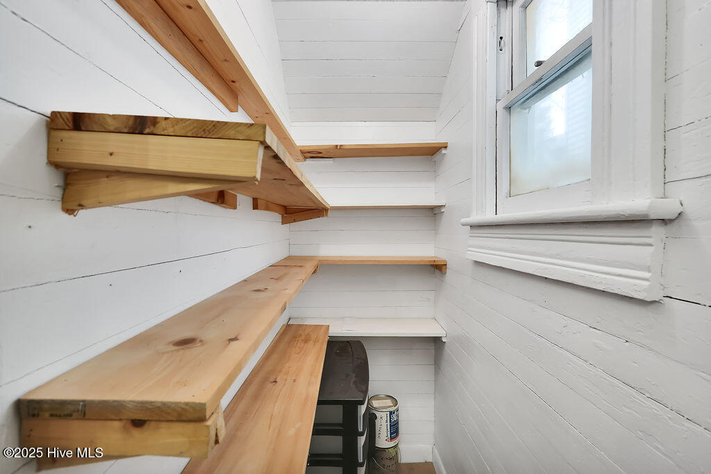 100544727 | Photo 21