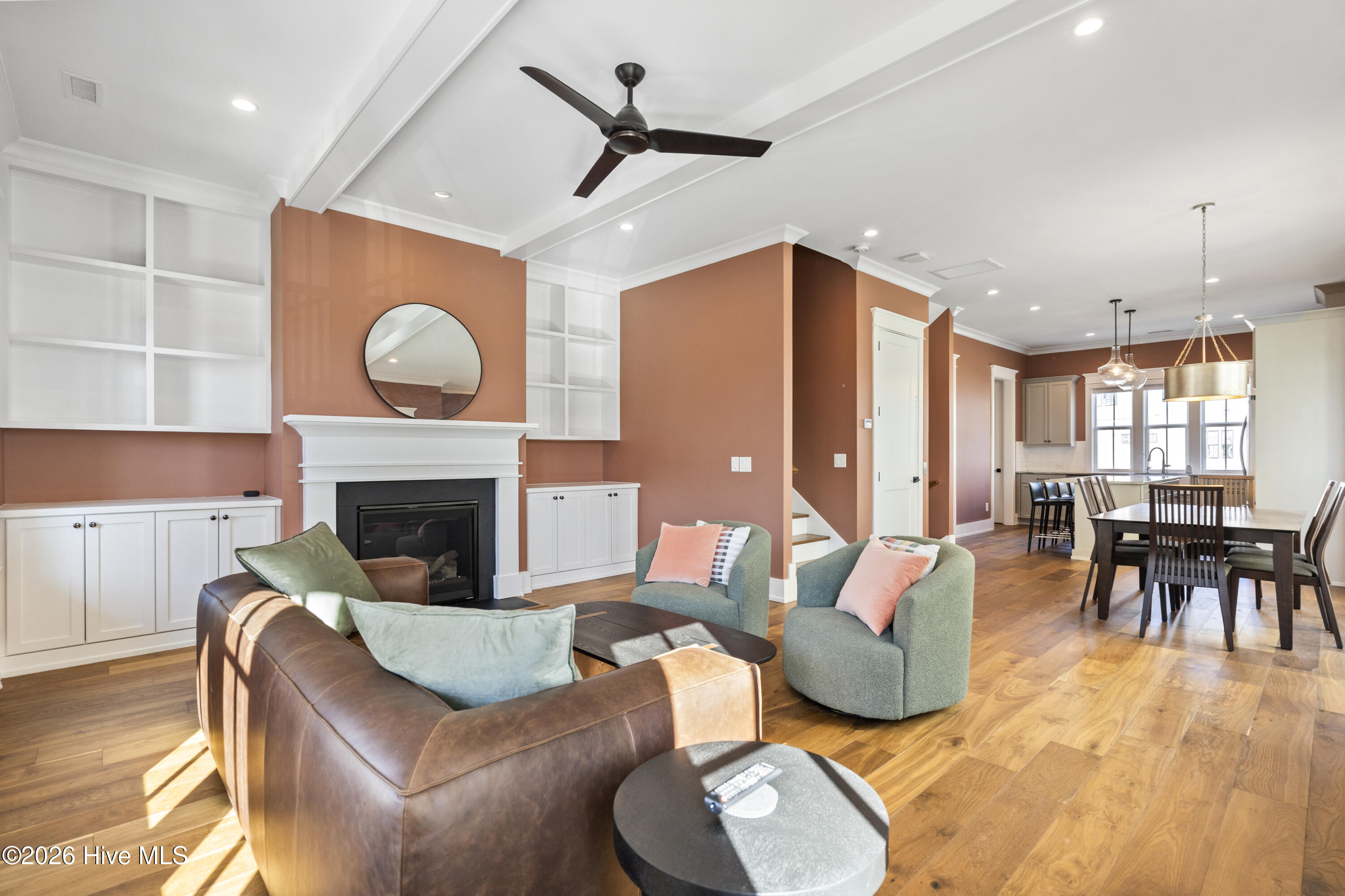 100554242 | Photo 17