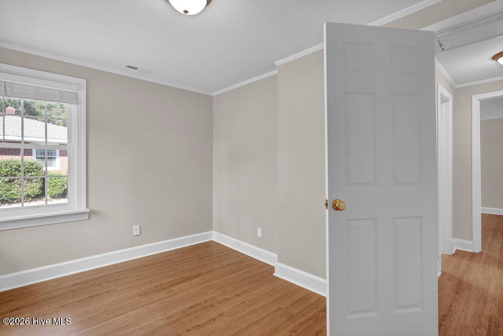 100562072 | Photo 27