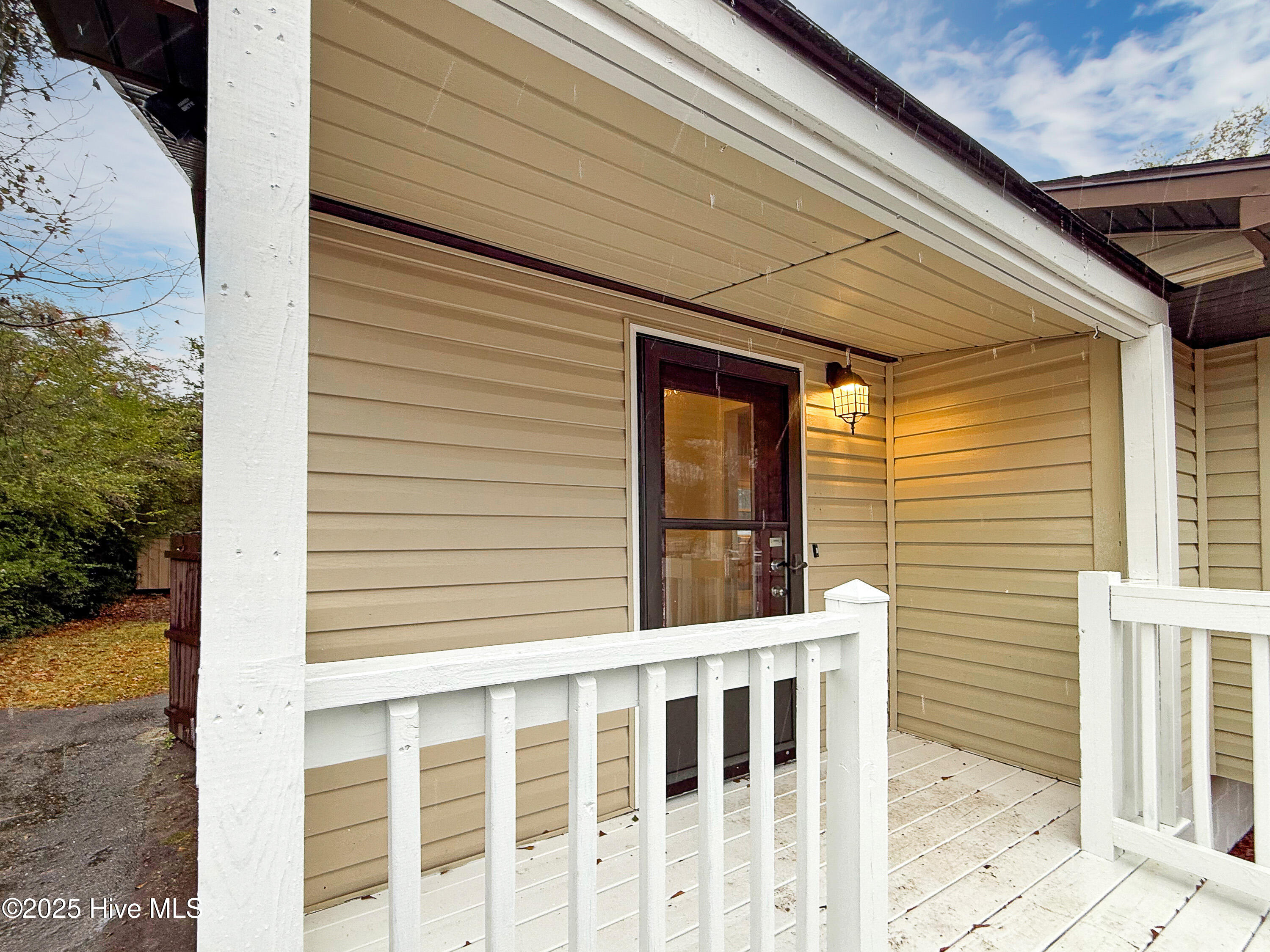 100541900 | Photo 18