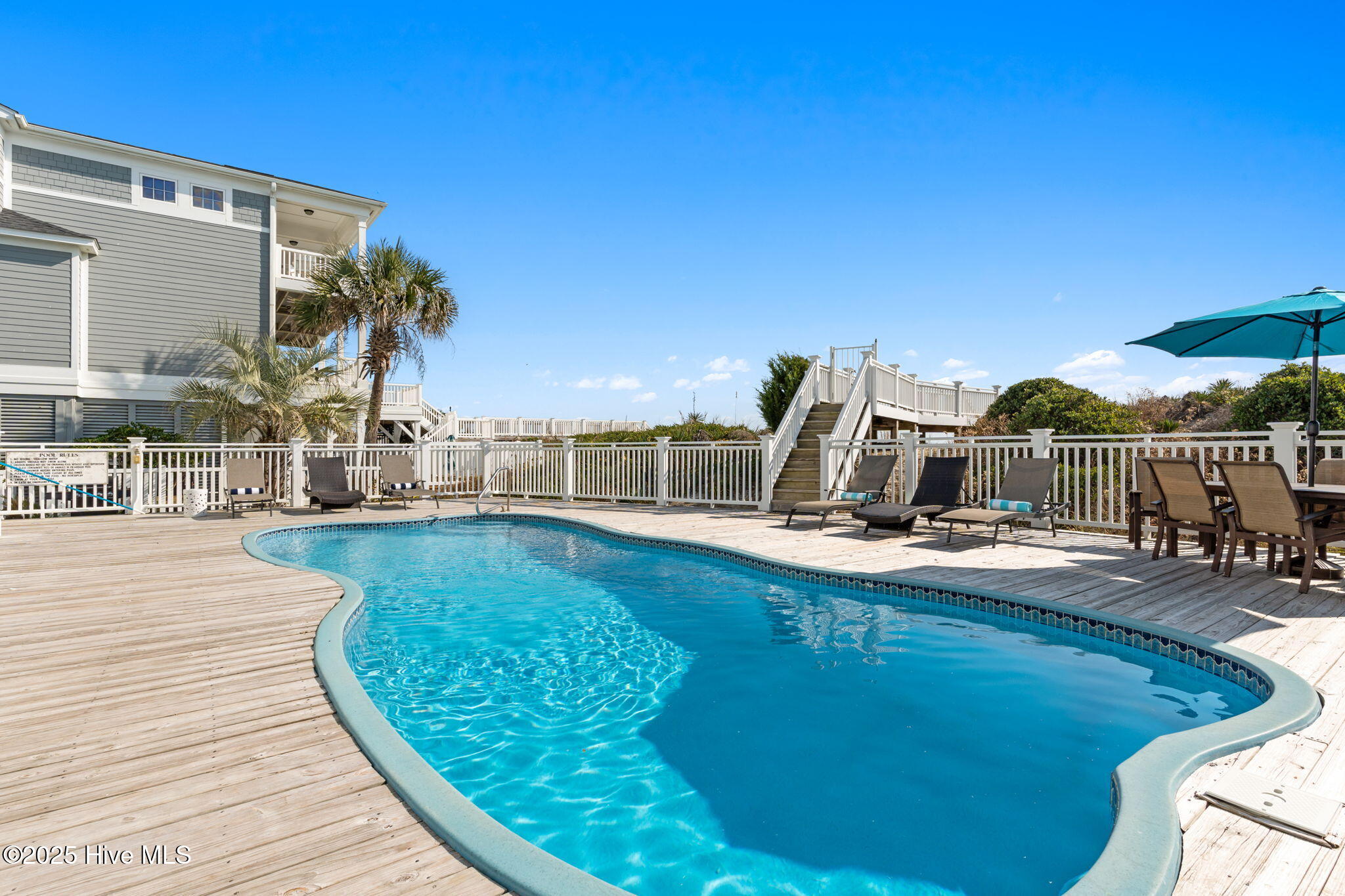 100542576 | Photo 73