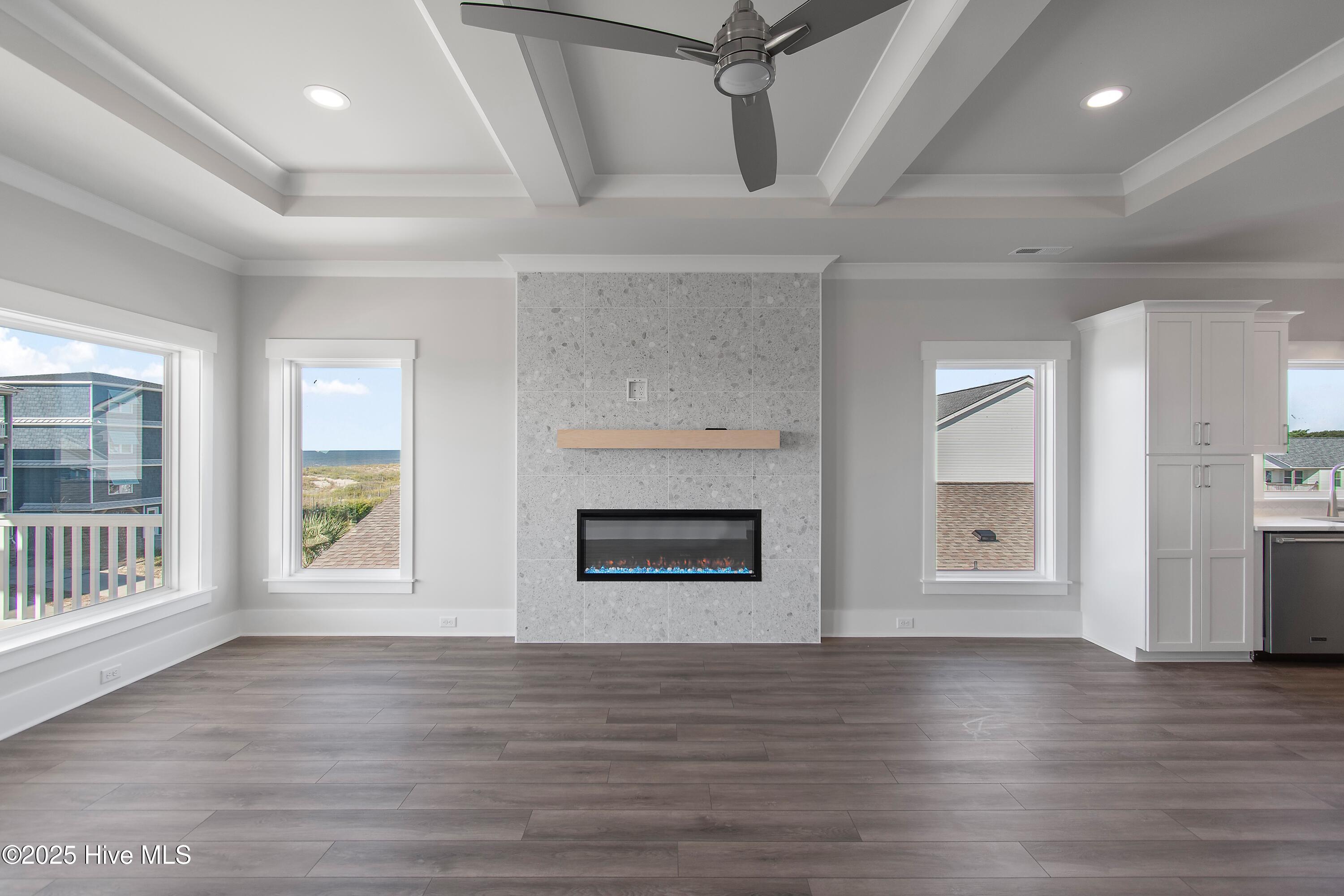 100511699 | Photo 42